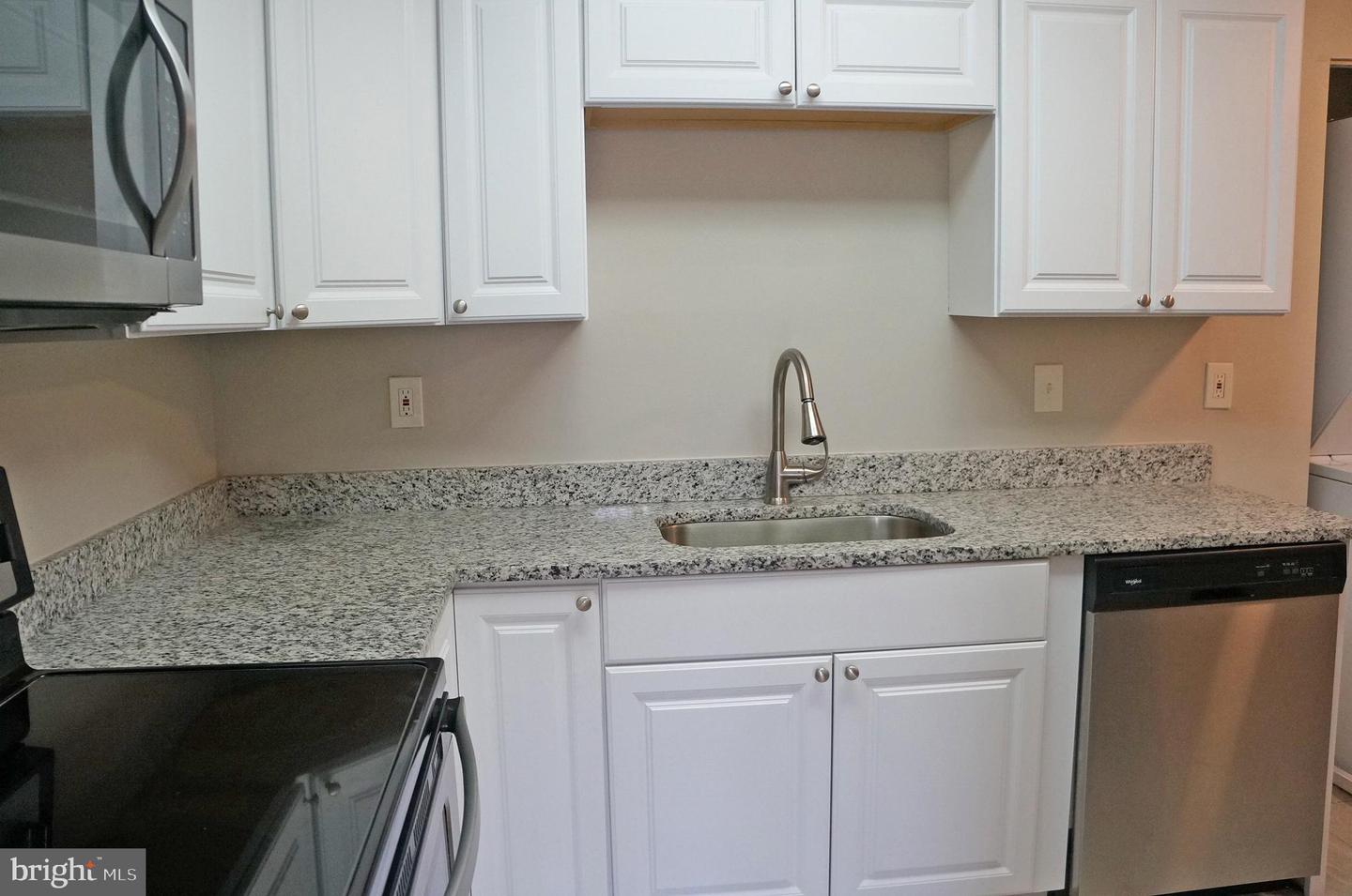 6101 EDSALL RD #701, ALEXANDRIA, Virginia 22304, 2 Bedrooms Bedrooms, ,2 BathroomsBathrooms,Residential,For sale,6101 EDSALL RD #701,VAAX2051404 MLS # VAAX2051404