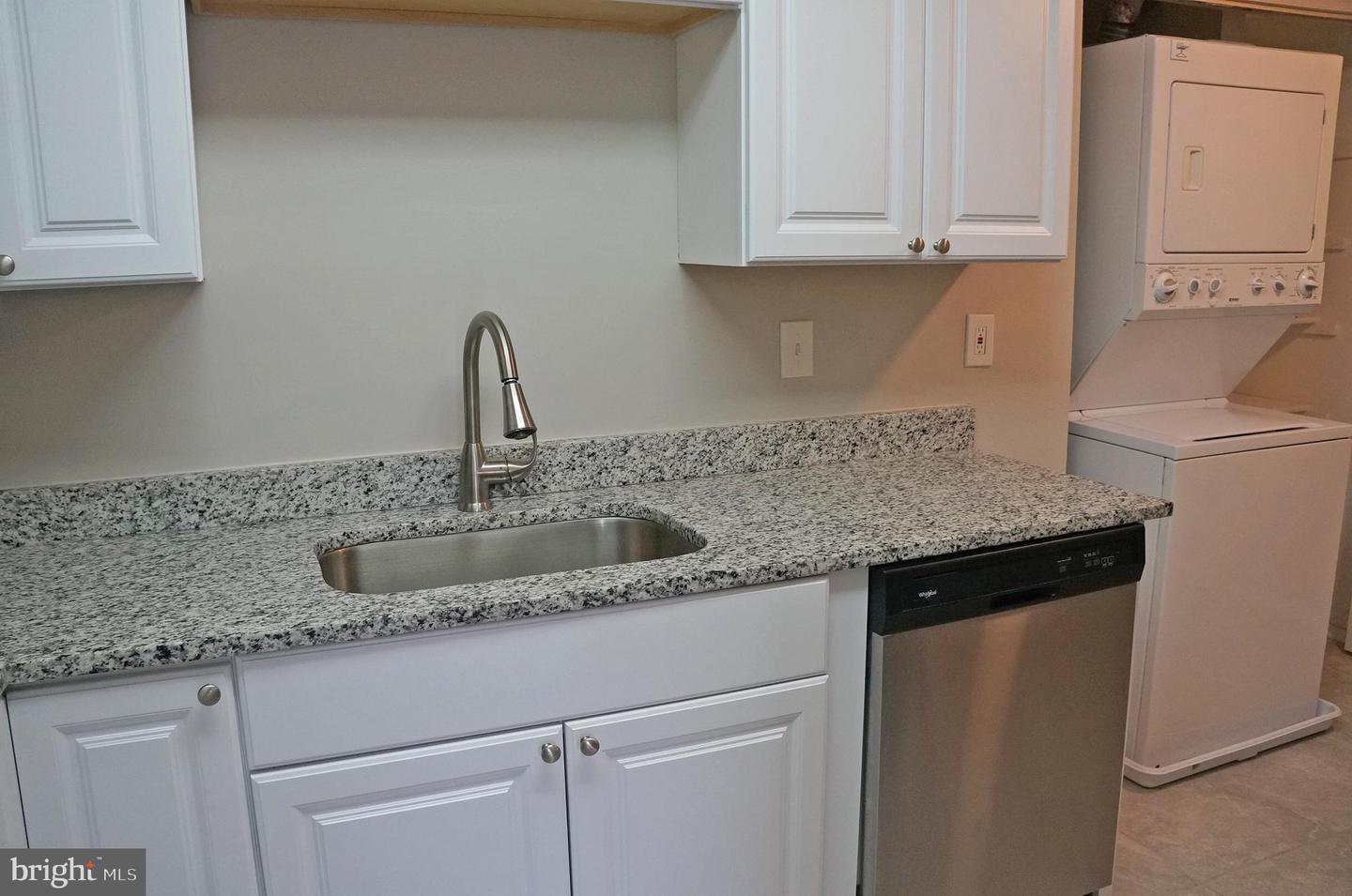 6101 EDSALL RD #701, ALEXANDRIA, Virginia 22304, 2 Bedrooms Bedrooms, ,2 BathroomsBathrooms,Residential,For sale,6101 EDSALL RD #701,VAAX2051404 MLS # VAAX2051404