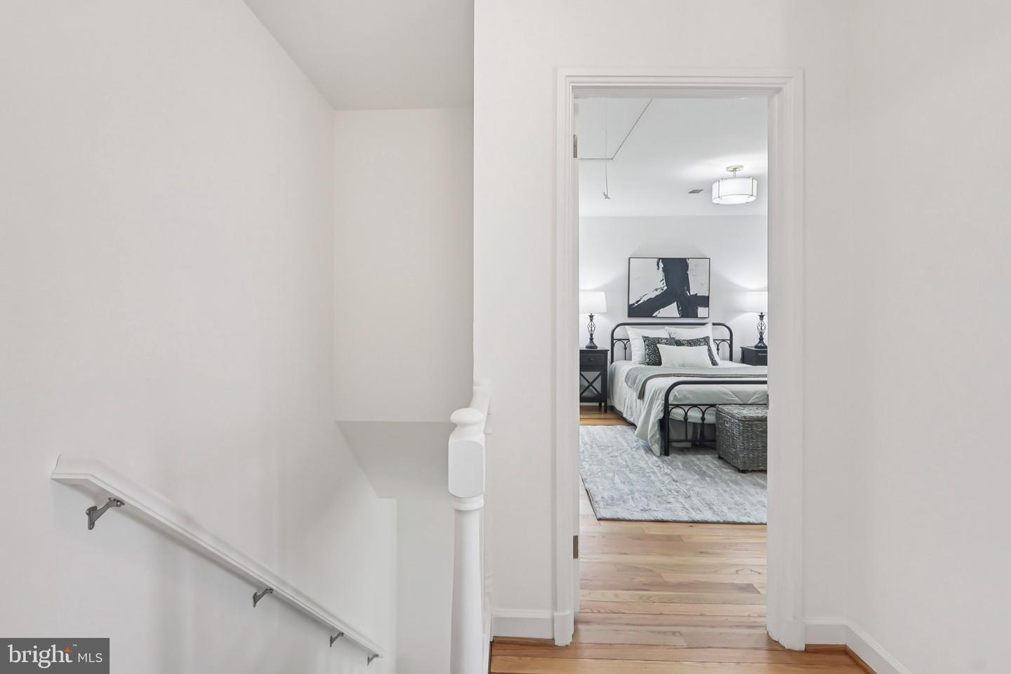 3034 S BUCHANAN ST, ARLINGTON, Virginia 22206, 2 Bedrooms Bedrooms, ,2 BathroomsBathrooms,Residential,For sale,3034 S BUCHANAN ST,VAAR2065992 MLS # VAAR2065992