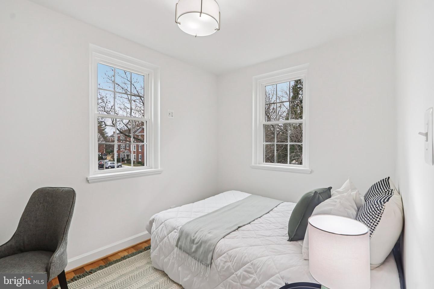 3034 S BUCHANAN ST, ARLINGTON, Virginia 22206, 2 Bedrooms Bedrooms, ,2 BathroomsBathrooms,Residential,For sale,3034 S BUCHANAN ST,VAAR2065992 MLS # VAAR2065992