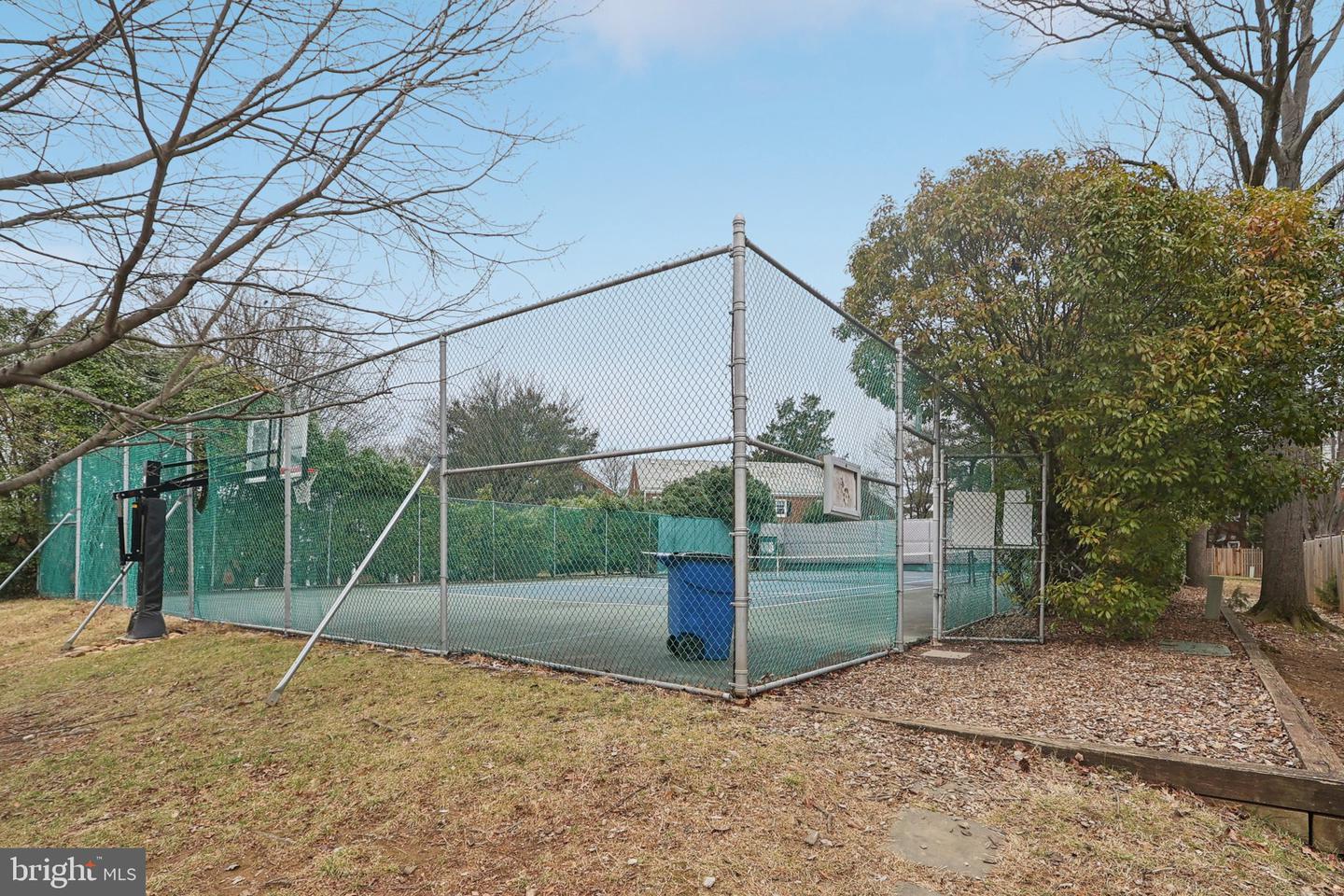 3034 S BUCHANAN ST, ARLINGTON, Virginia 22206, 2 Bedrooms Bedrooms, ,2 BathroomsBathrooms,Residential,For sale,3034 S BUCHANAN ST,VAAR2065992 MLS # VAAR2065992