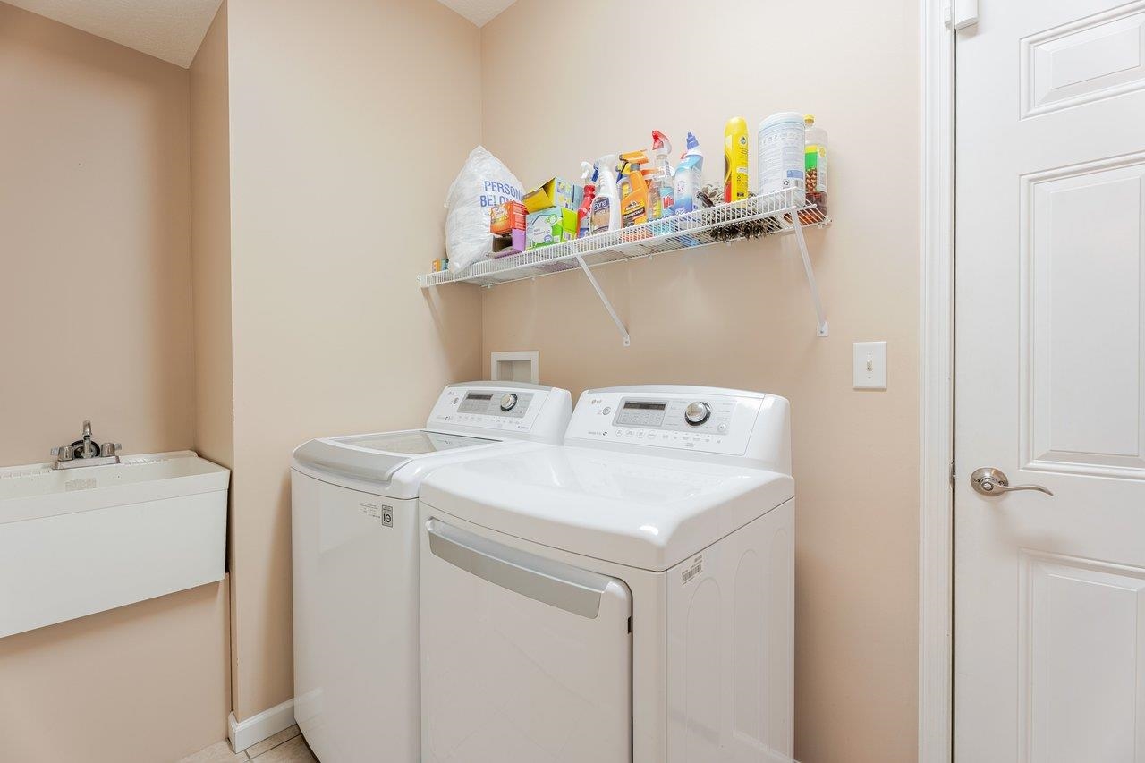 1428 MANDOLIN AVE, GROTTOES, Virginia 24441, 3 Bedrooms Bedrooms, ,2 BathroomsBathrooms,Residential,1428 MANDOLIN AVE,672504 MLS # 672504