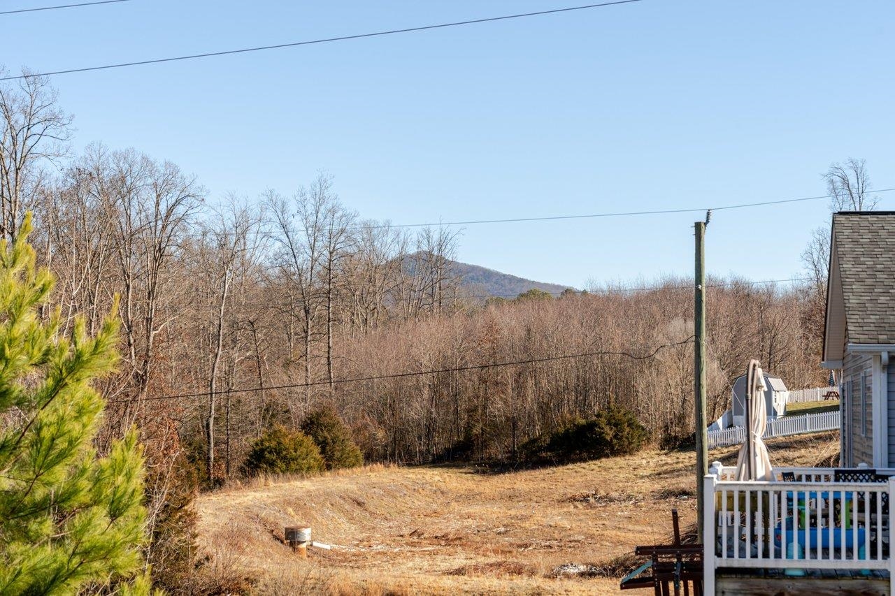 1428 MANDOLIN AVE, GROTTOES, Virginia 24441, 3 Bedrooms Bedrooms, ,2 BathroomsBathrooms,Residential,1428 MANDOLIN AVE,672504 MLS # 672504