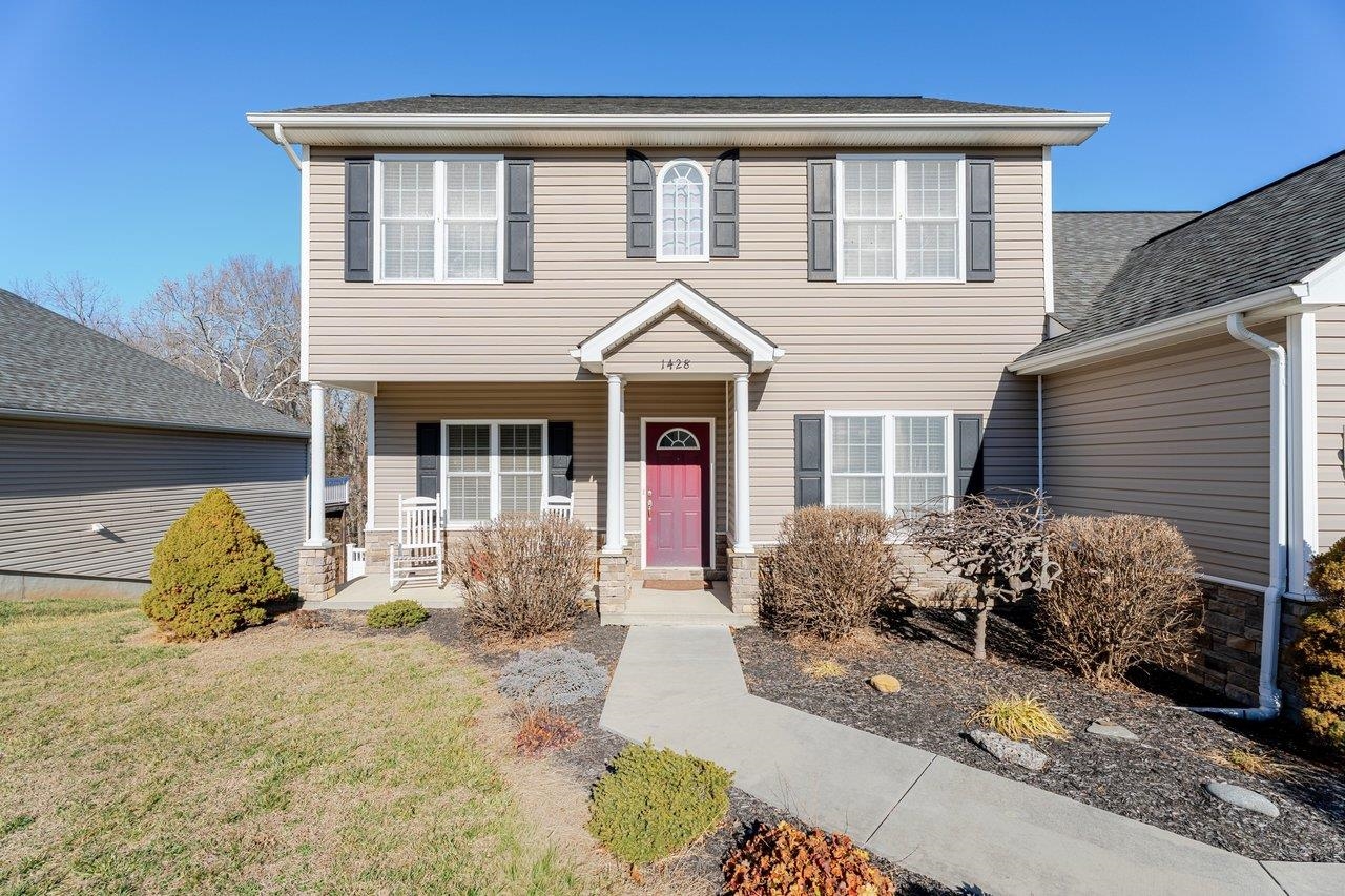 1428 MANDOLIN AVE, GROTTOES, Virginia 24441, 3 Bedrooms Bedrooms, ,2 BathroomsBathrooms,Residential,1428 MANDOLIN AVE,672504 MLS # 672504