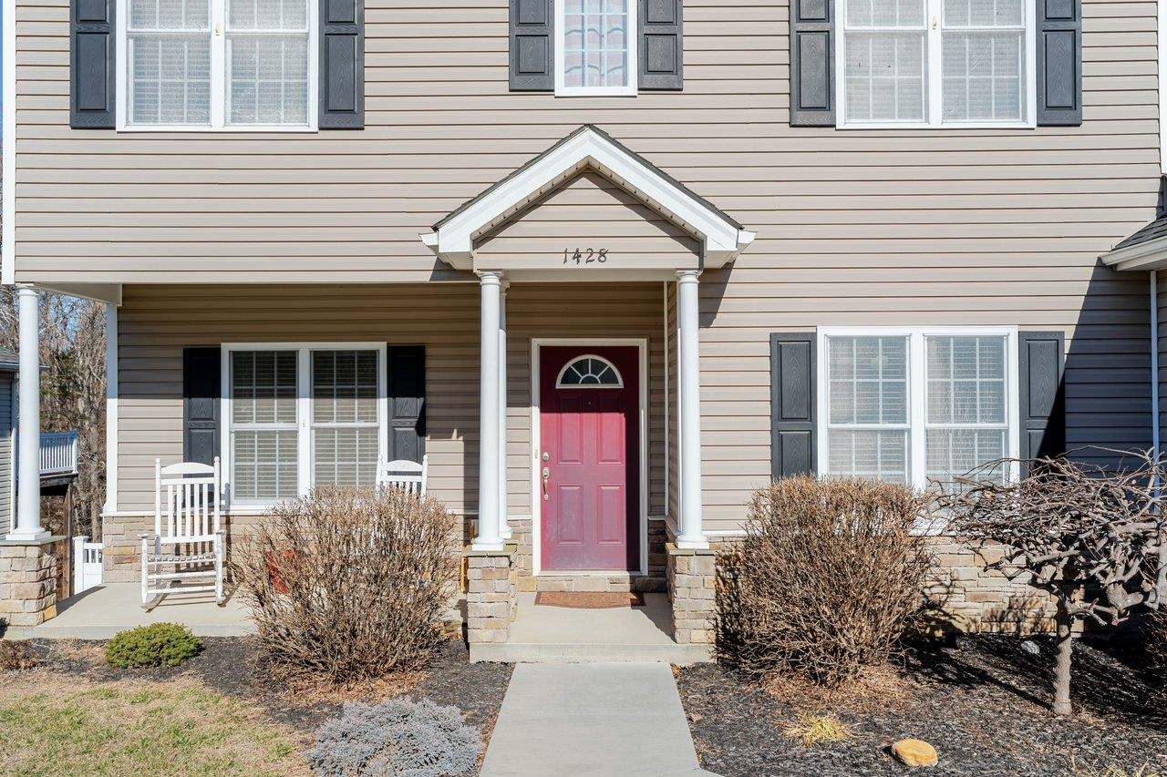 1428 MANDOLIN AVE, GROTTOES, Virginia 24441, 3 Bedrooms Bedrooms, ,2 BathroomsBathrooms,Residential,1428 MANDOLIN AVE,672504 MLS # 672504