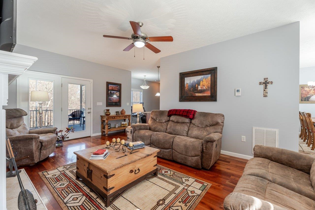 1428 MANDOLIN AVE, GROTTOES, Virginia 24441, 3 Bedrooms Bedrooms, ,2 BathroomsBathrooms,Residential,1428 MANDOLIN AVE,672504 MLS # 672504