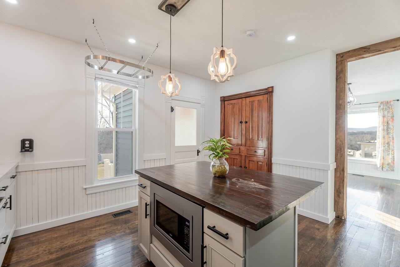 164 CHURCH ST, TIMBERVILLE, Virginia 22853, 3 Bedrooms Bedrooms, ,2 BathroomsBathrooms,Residential,164 CHURCH ST,672505 MLS # 672505