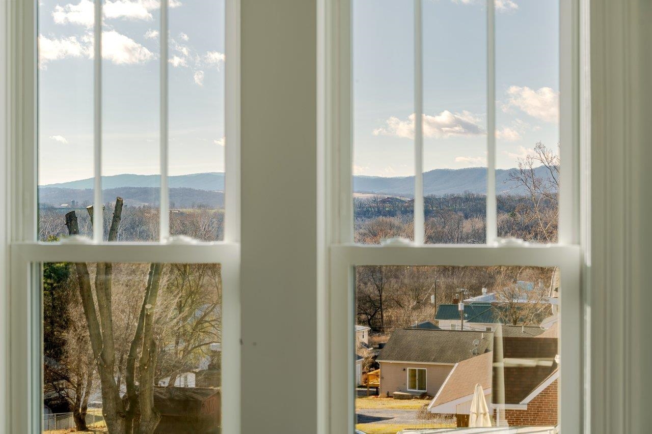 164 CHURCH ST, TIMBERVILLE, Virginia 22853, 3 Bedrooms Bedrooms, ,2 BathroomsBathrooms,Residential,164 CHURCH ST,672505 MLS # 672505