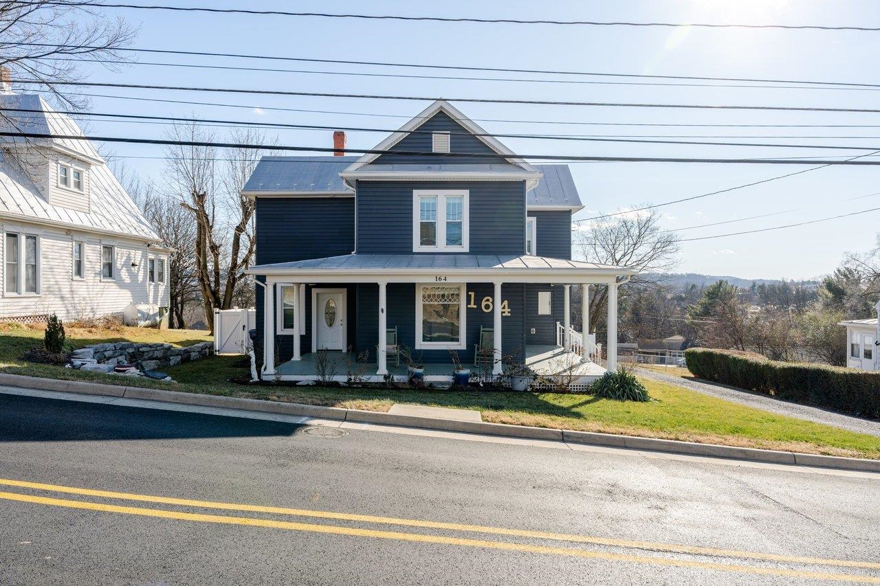 164 CHURCH ST, TIMBERVILLE, Virginia 22853, 3 Bedrooms Bedrooms, ,2 BathroomsBathrooms,Residential,164 CHURCH ST,672505 MLS # 672505