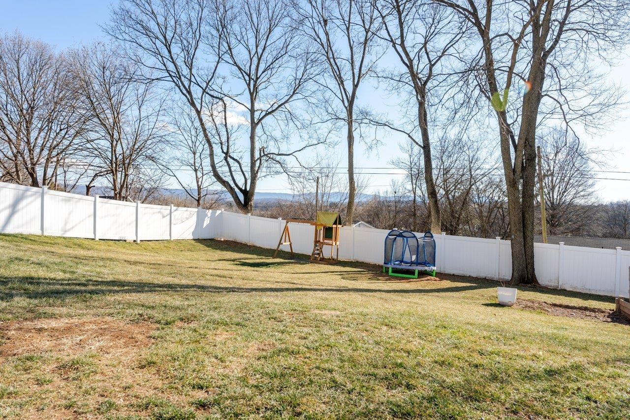 164 CHURCH ST, TIMBERVILLE, Virginia 22853, 3 Bedrooms Bedrooms, ,2 BathroomsBathrooms,Residential,164 CHURCH ST,672505 MLS # 672505