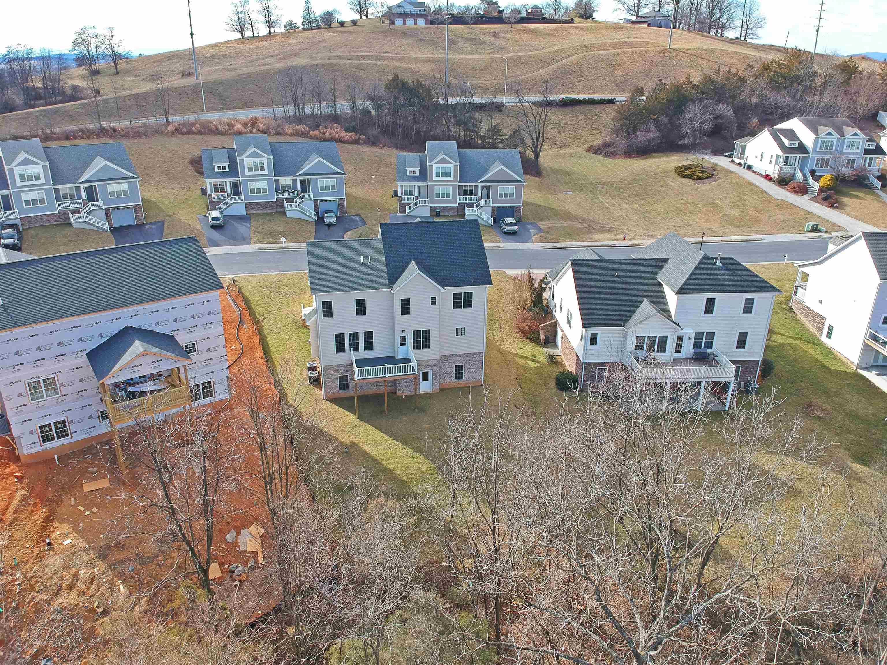 2060 WILLOW HILL DR, HARRISONBURG, Virginia 22801, 5 Bedrooms Bedrooms, ,3 BathroomsBathrooms,Residential,2060 WILLOW HILL DR,672513 MLS # 672513