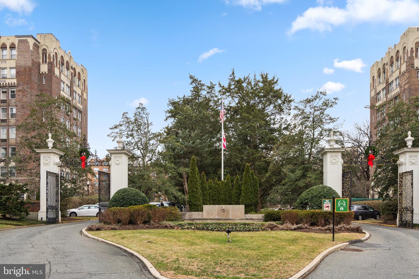4000 CATHEDRAL AVE NW #334B/335B, WASHINGTON, District Of Columbia 20016, 2 Bedrooms Bedrooms, ,2 BathroomsBathrooms,Residential,For sale,4000 CATHEDRAL AVE NW #334B/335B,DCDC2232652 MLS # DCDC2232652