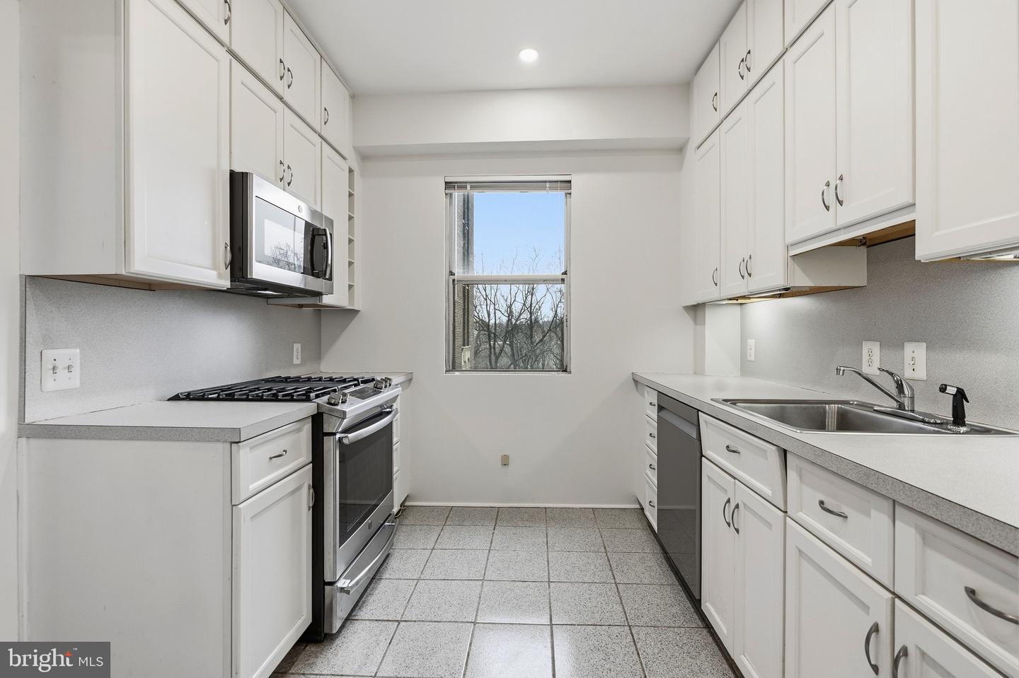4000 CATHEDRAL AVE NW #334B/335B, WASHINGTON, District Of Columbia 20016, 2 Bedrooms Bedrooms, ,2 BathroomsBathrooms,Residential,For sale,4000 CATHEDRAL AVE NW #334B/335B,DCDC2232652 MLS # DCDC2232652