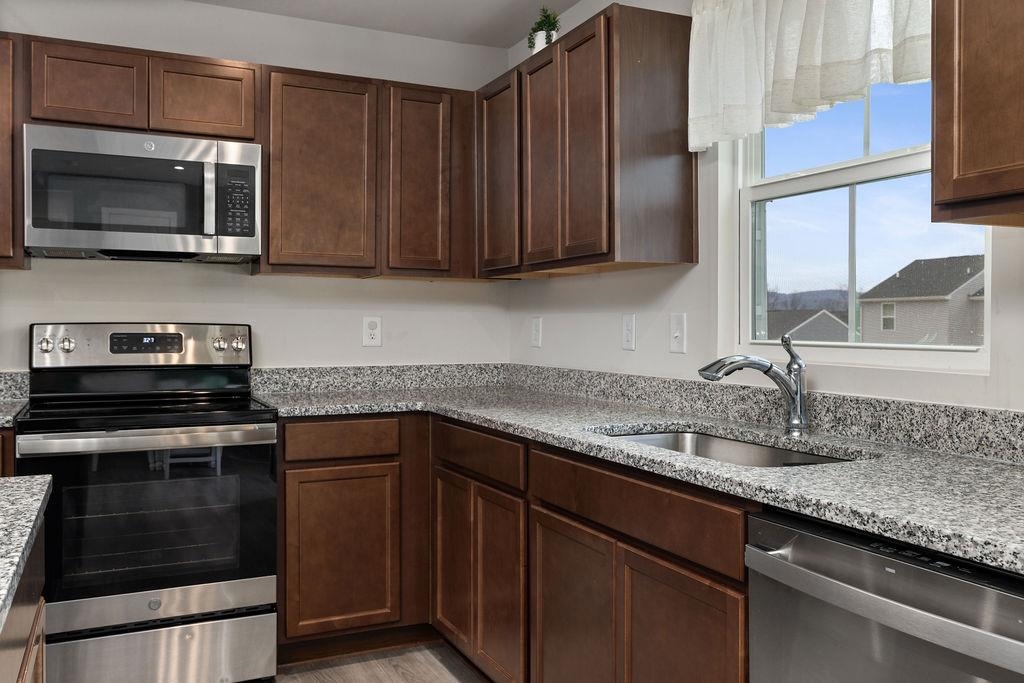 124 WALSH LN, WAYNESBORO, Virginia 22980, 5 Bedrooms Bedrooms, ,3 BathroomsBathrooms,Residential,124 WALSH LN,672519 MLS # 672519