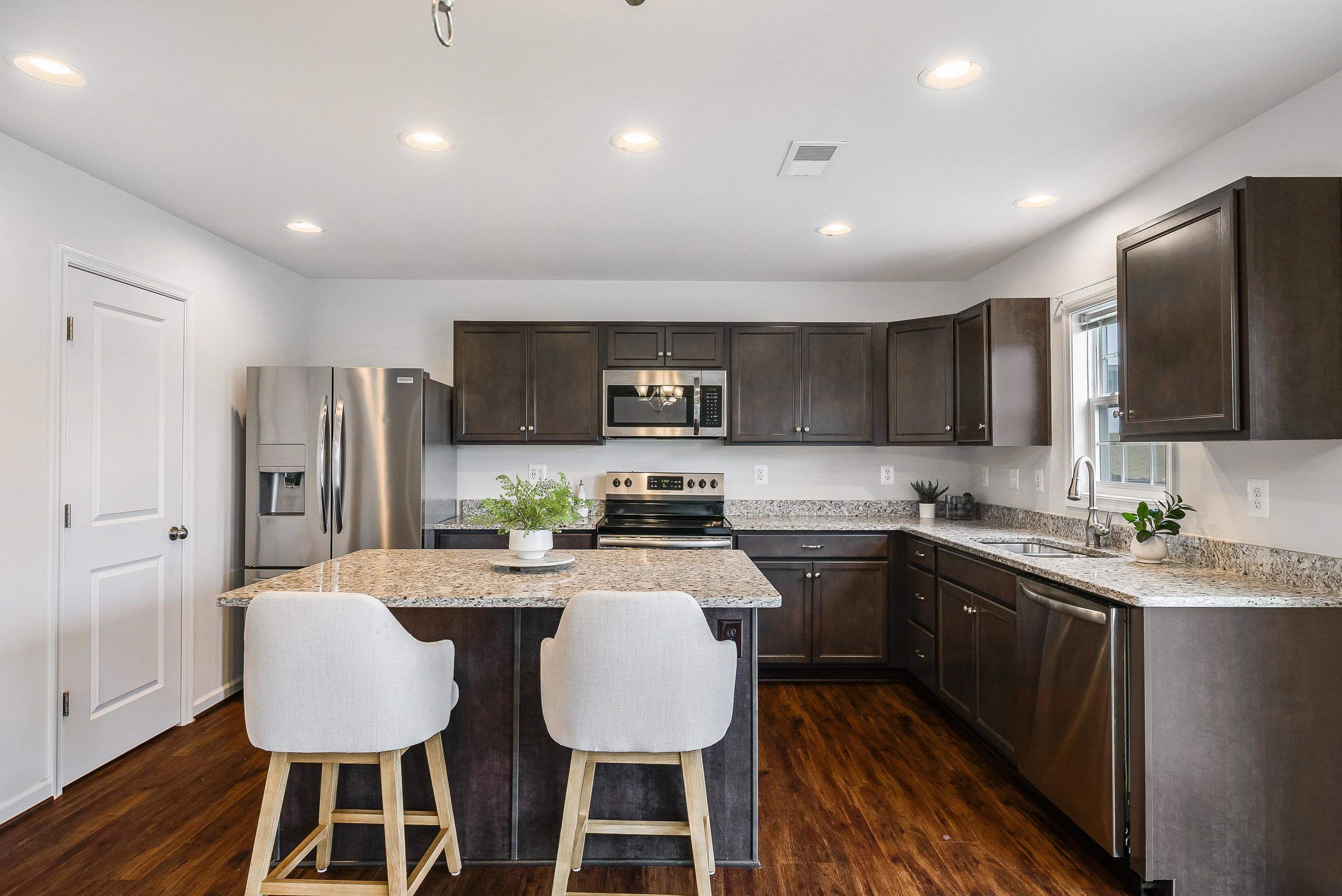 208 OAKBRIDGE DR, WAYNESBORO, Virginia 22980, 4 Bedrooms Bedrooms, ,2 BathroomsBathrooms,Residential,208 OAKBRIDGE DR,672520 MLS # 672520