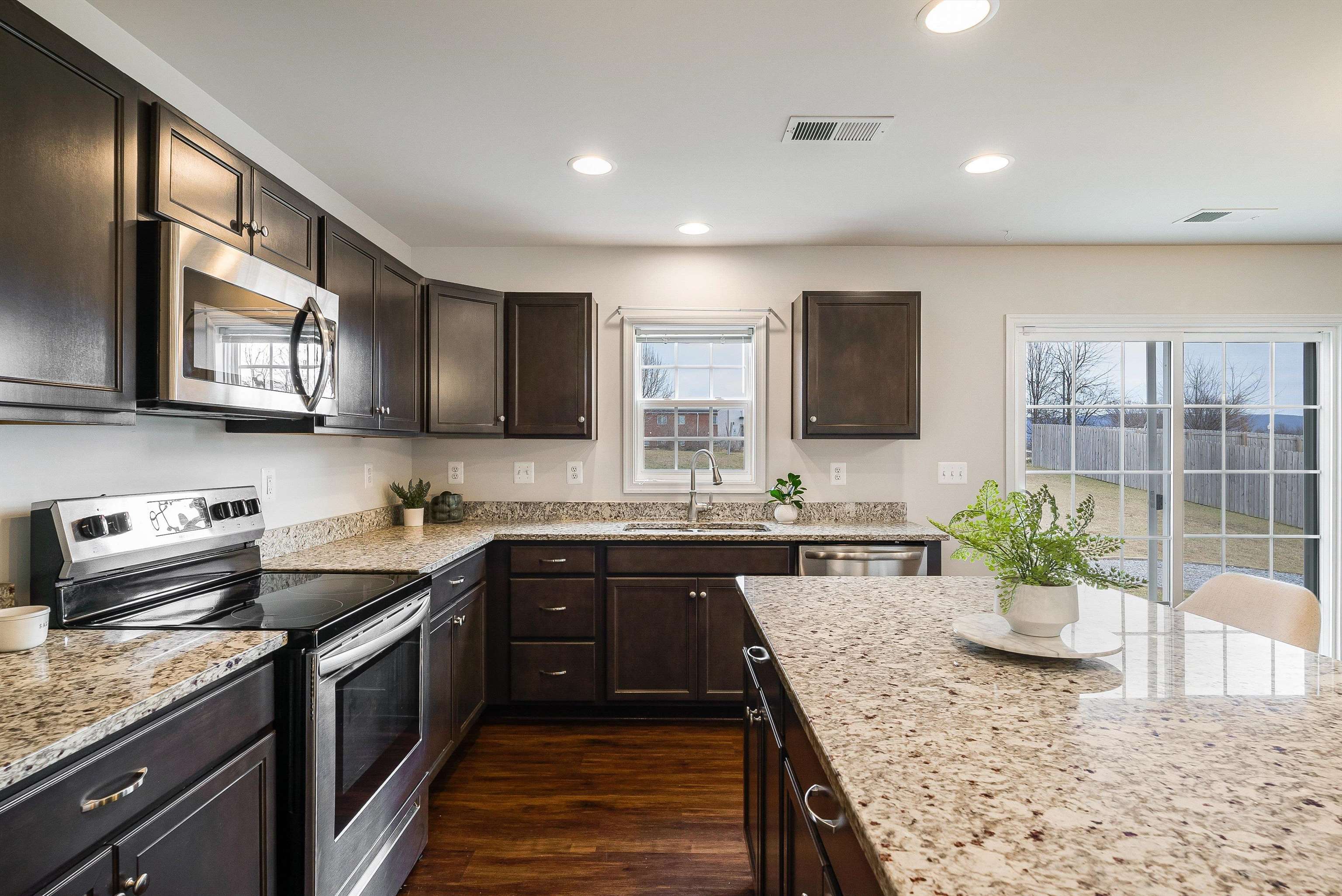 208 OAKBRIDGE DR, WAYNESBORO, Virginia 22980, 4 Bedrooms Bedrooms, ,2 BathroomsBathrooms,Residential,208 OAKBRIDGE DR,672520 MLS # 672520