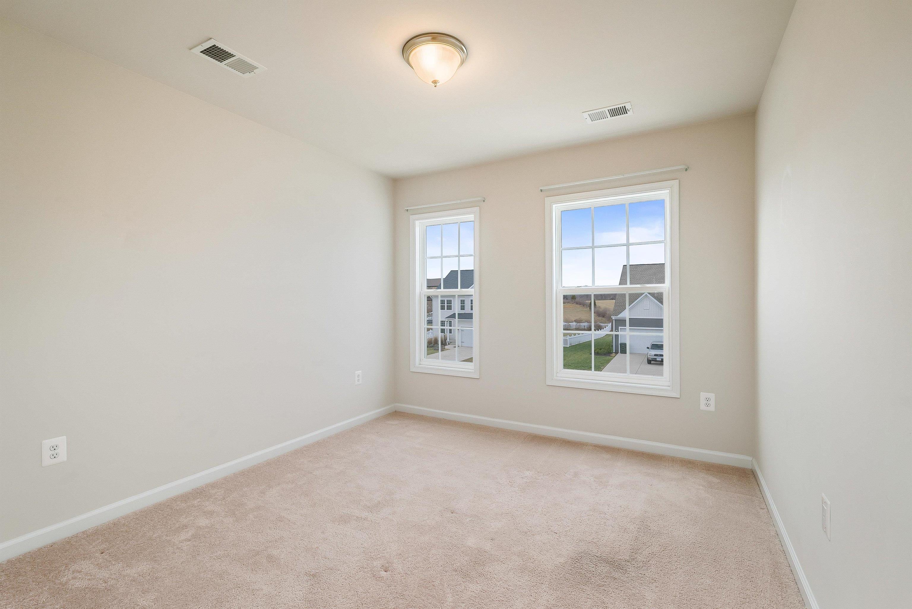 208 OAKBRIDGE DR, WAYNESBORO, Virginia 22980, 4 Bedrooms Bedrooms, ,2 BathroomsBathrooms,Residential,208 OAKBRIDGE DR,672520 MLS # 672520