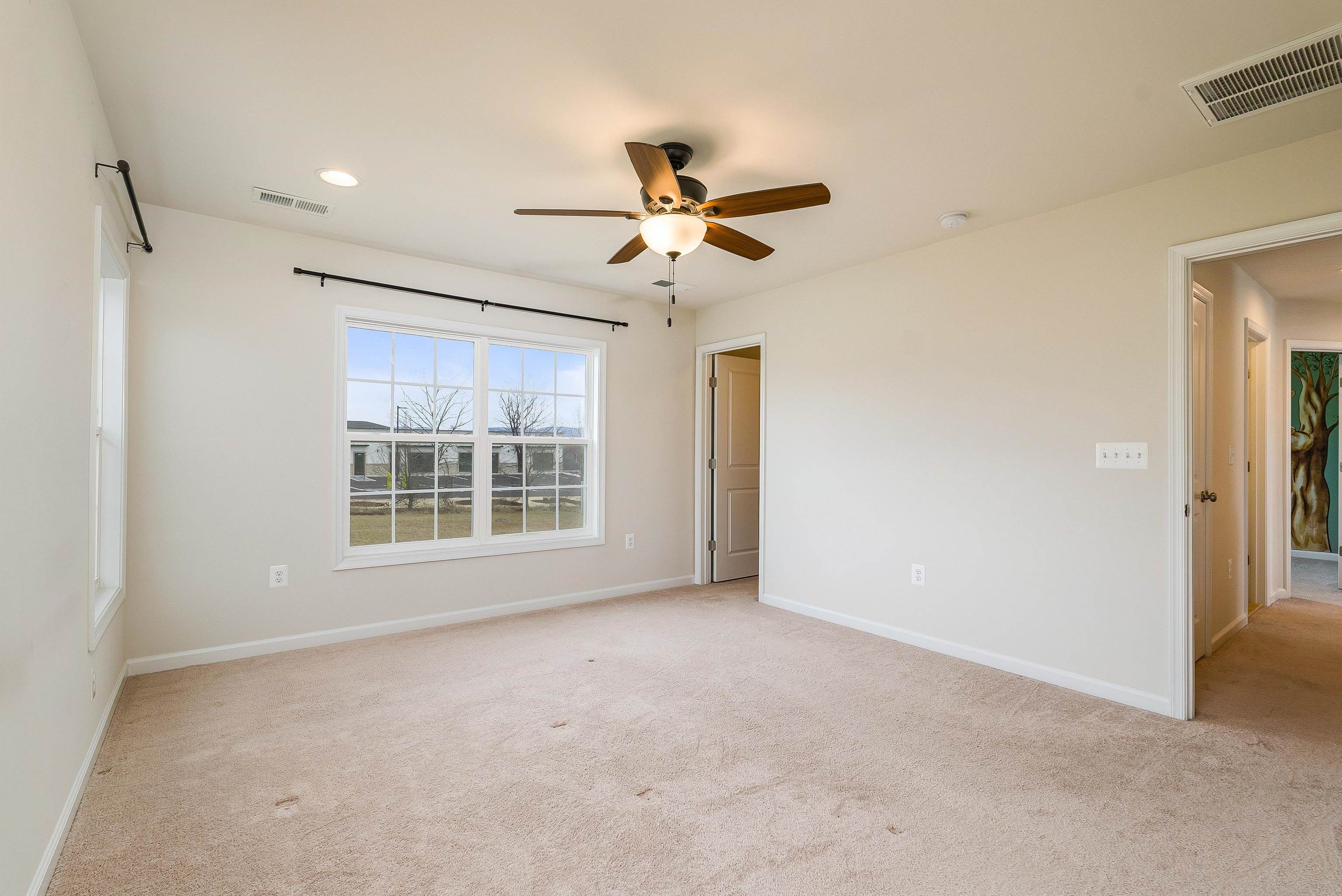 208 OAKBRIDGE DR, WAYNESBORO, Virginia 22980, 4 Bedrooms Bedrooms, ,2 BathroomsBathrooms,Residential,208 OAKBRIDGE DR,672520 MLS # 672520