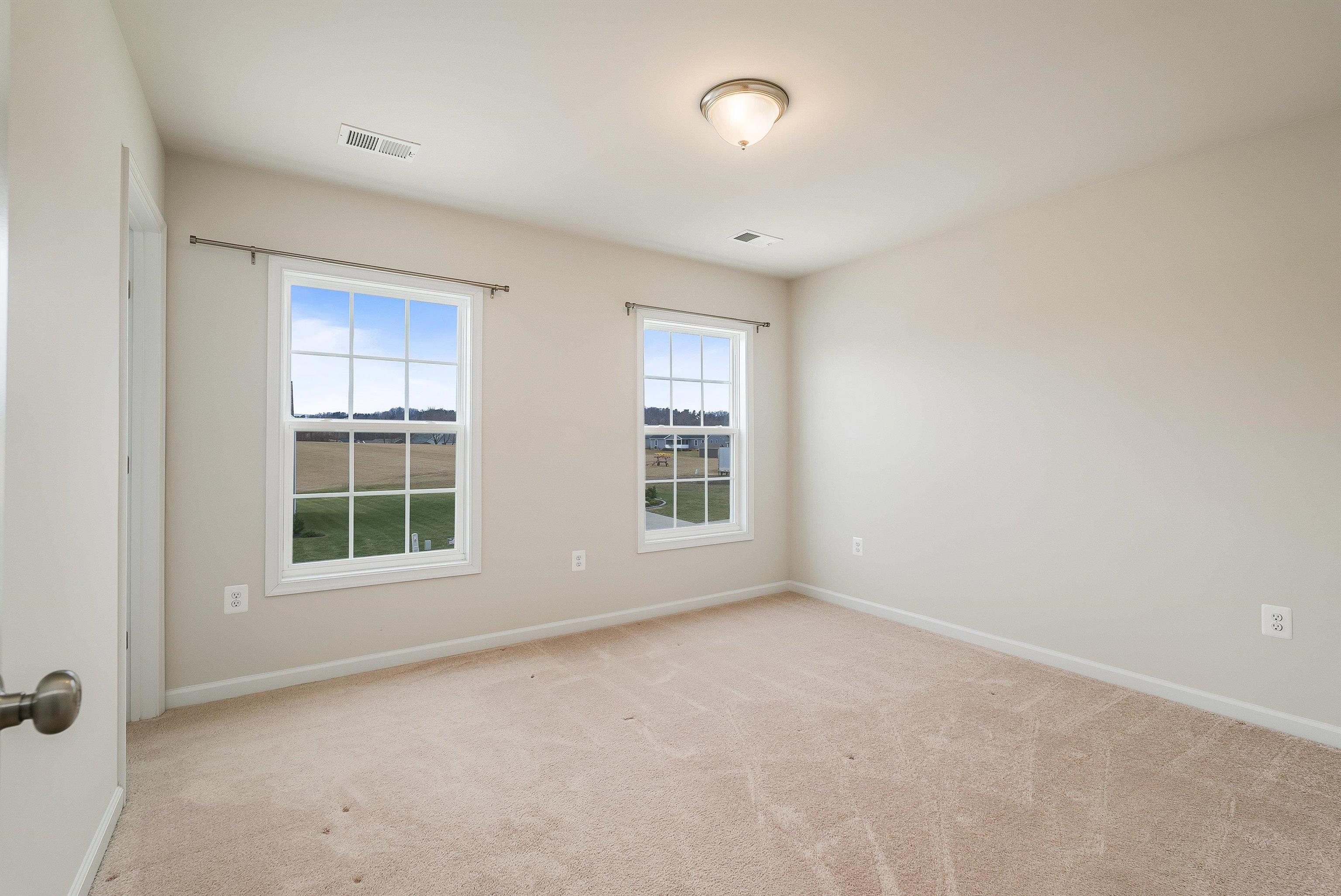 208 OAKBRIDGE DR, WAYNESBORO, Virginia 22980, 4 Bedrooms Bedrooms, ,2 BathroomsBathrooms,Residential,208 OAKBRIDGE DR,672520 MLS # 672520