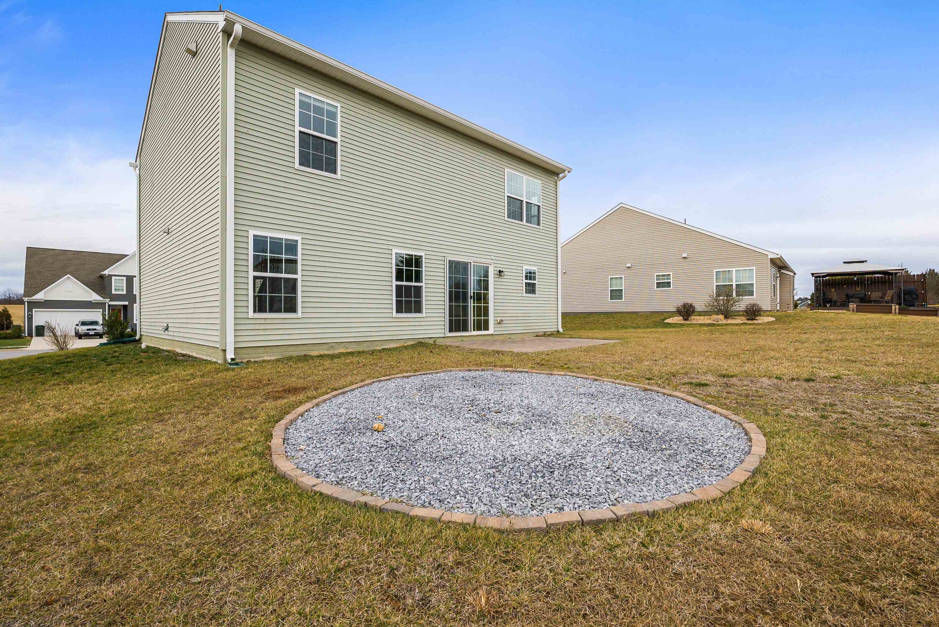 208 OAKBRIDGE DR, WAYNESBORO, Virginia 22980, 4 Bedrooms Bedrooms, ,2 BathroomsBathrooms,Residential,208 OAKBRIDGE DR,672520 MLS # 672520