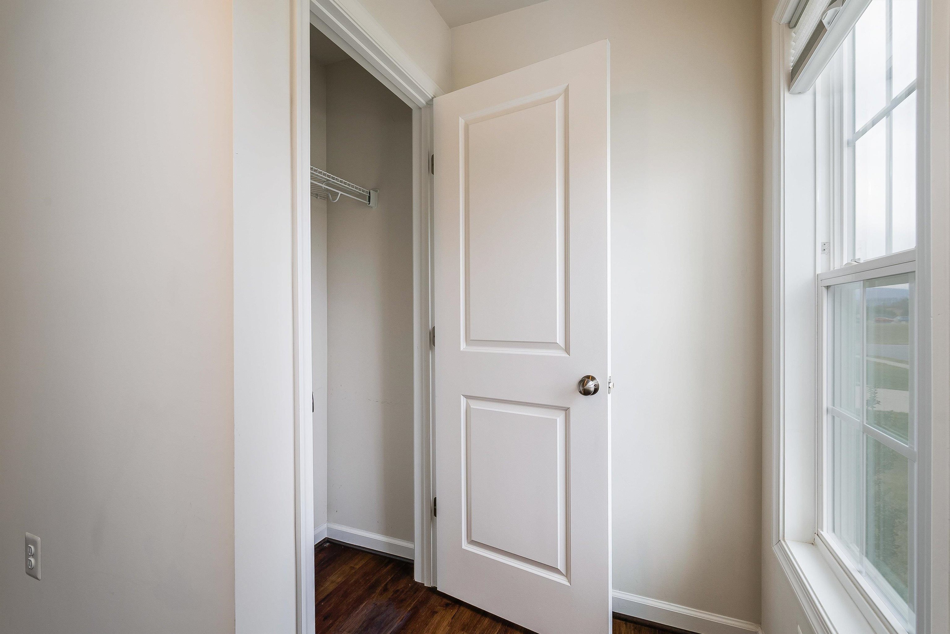 208 OAKBRIDGE DR, WAYNESBORO, Virginia 22980, 4 Bedrooms Bedrooms, ,2 BathroomsBathrooms,Residential,208 OAKBRIDGE DR,672520 MLS # 672520