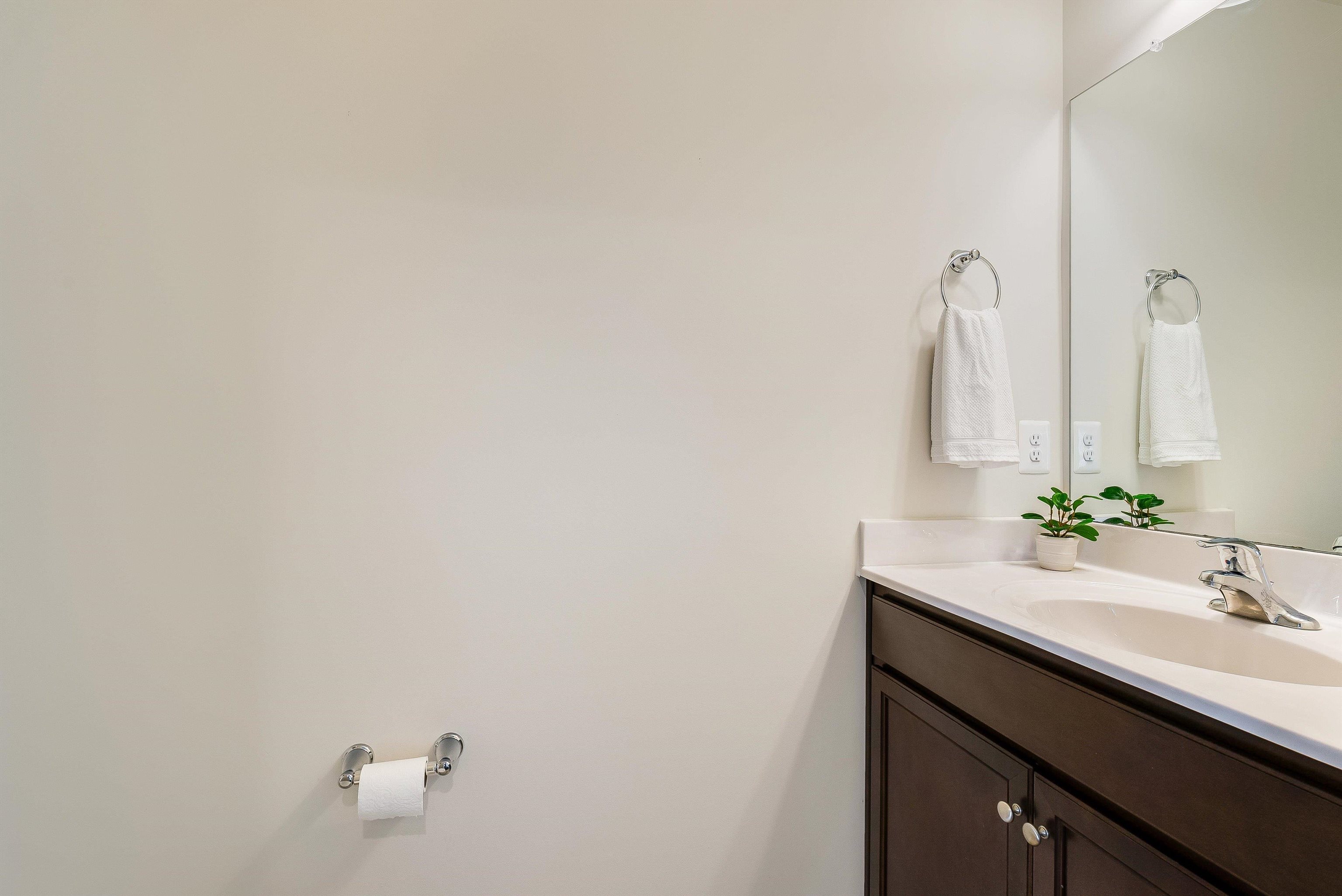 208 OAKBRIDGE DR, WAYNESBORO, Virginia 22980, 4 Bedrooms Bedrooms, ,2 BathroomsBathrooms,Residential,208 OAKBRIDGE DR,672520 MLS # 672520