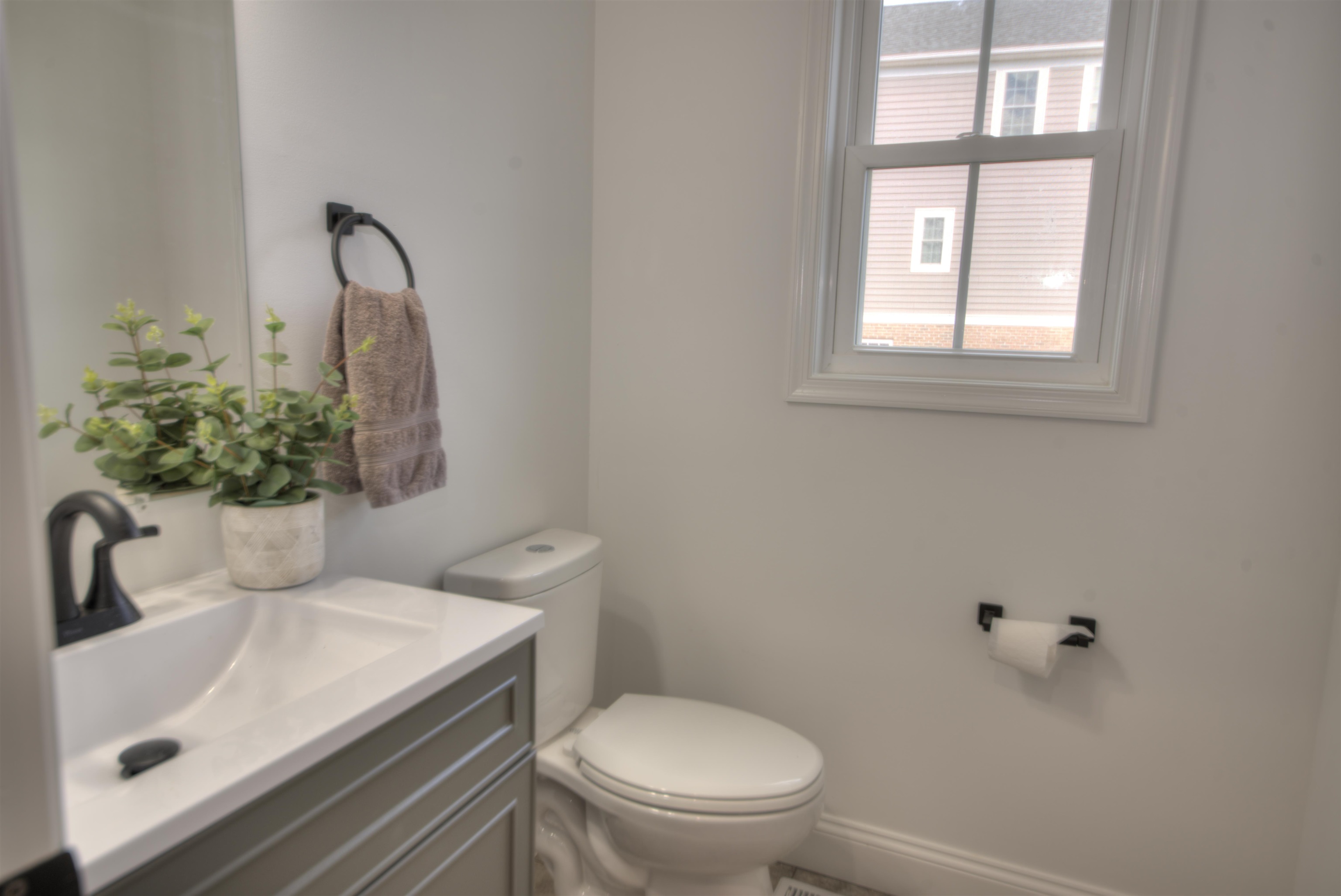 11 TOPSIDE CIR, STAUNTON, Virginia 24401, 3 Bedrooms Bedrooms, ,2 BathroomsBathrooms,Residential,11 TOPSIDE CIR,672524 MLS # 672524