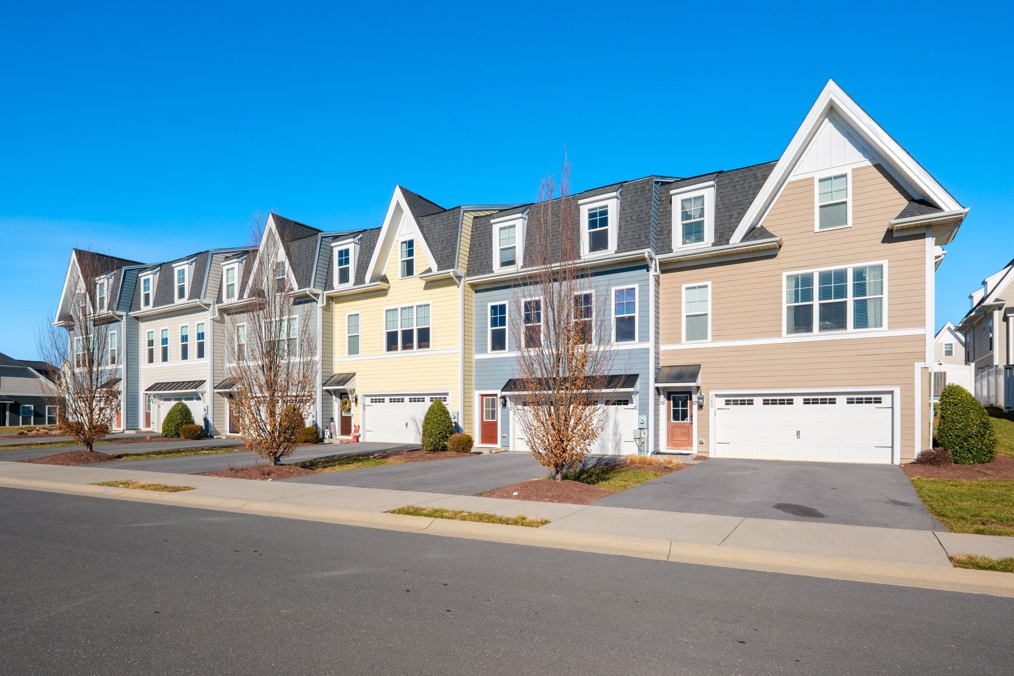 3219 CHARLESTON BLVD, ROCKINGHAM, Virginia 22801, 3 Bedrooms Bedrooms, ,2 BathroomsBathrooms,Residential,Banu,3219 CHARLESTON BLVD,672525 MLS # 672525