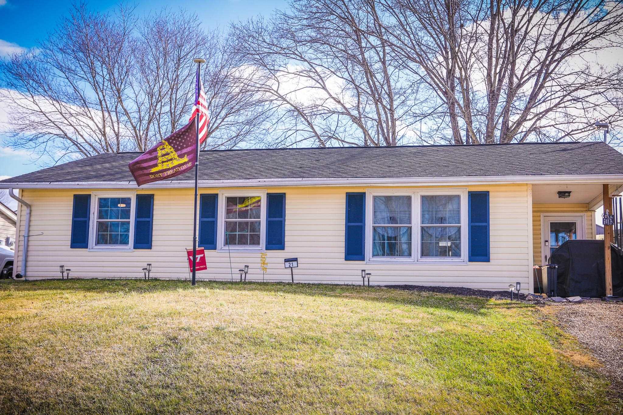 21 ARDMORE ST, VERONA, Virginia 24482, 3 Bedrooms Bedrooms, ,1 BathroomBathrooms,Residential,21 ARDMORE ST,672526 MLS # 672526