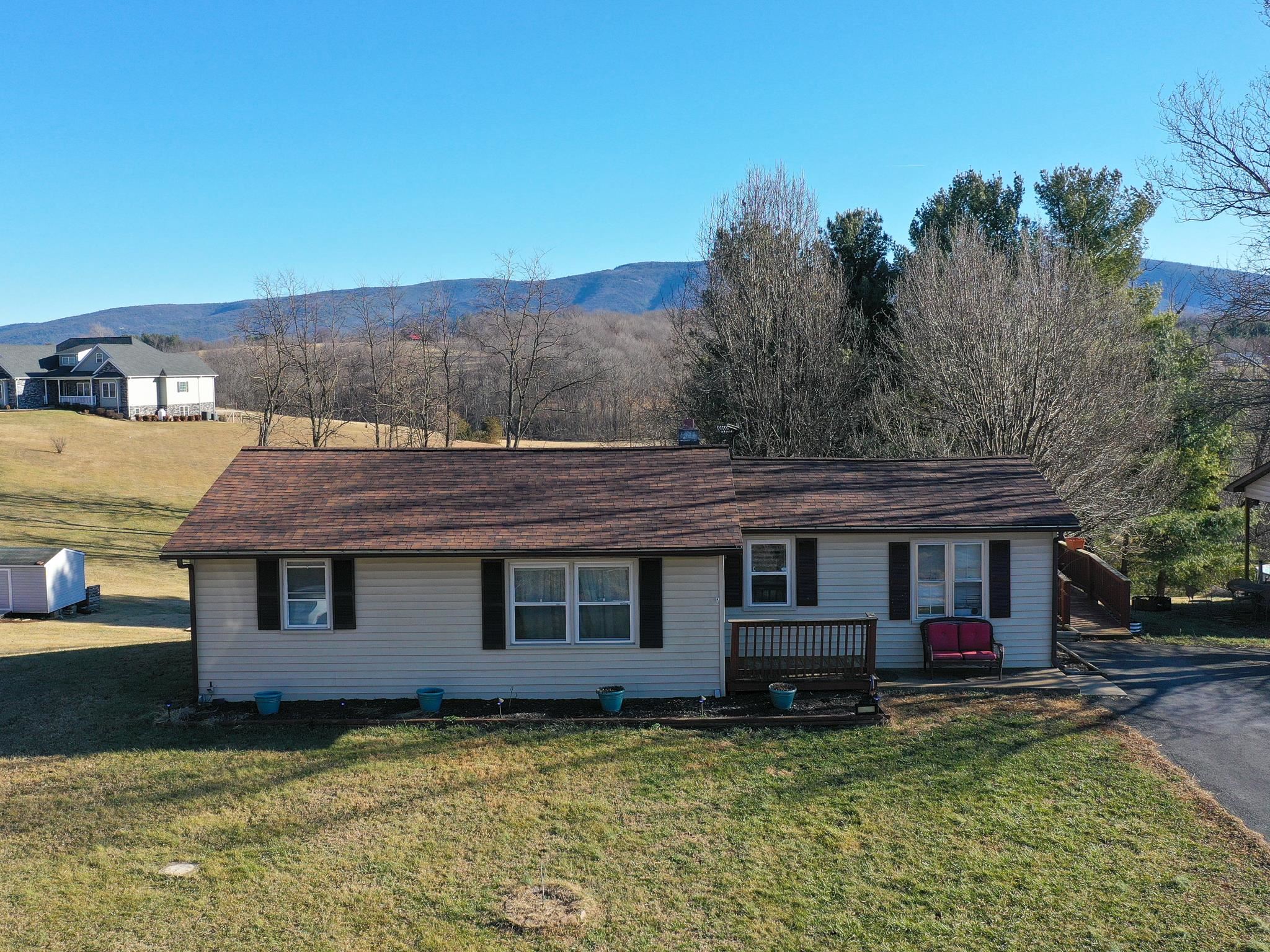 13 INDIAN RIDGE RD, GREENVILLE, Virginia 24440, 2 Bedrooms Bedrooms, ,1 BathroomBathrooms,Residential,13 INDIAN RIDGE RD,672527 MLS # 672527