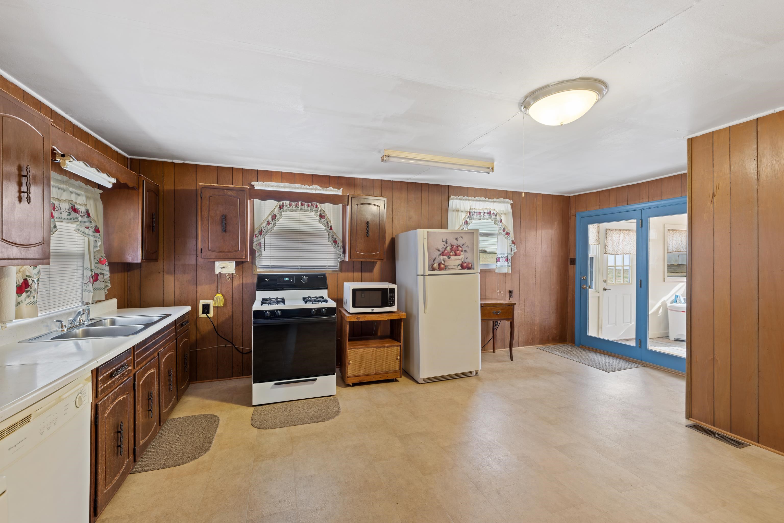 77 HIDDEN ACRES TRL, WAYNESBORO, Virginia 22980, 3 Bedrooms Bedrooms, ,1 BathroomBathrooms,Residential,77 HIDDEN ACRES TRL,672529 MLS # 672529