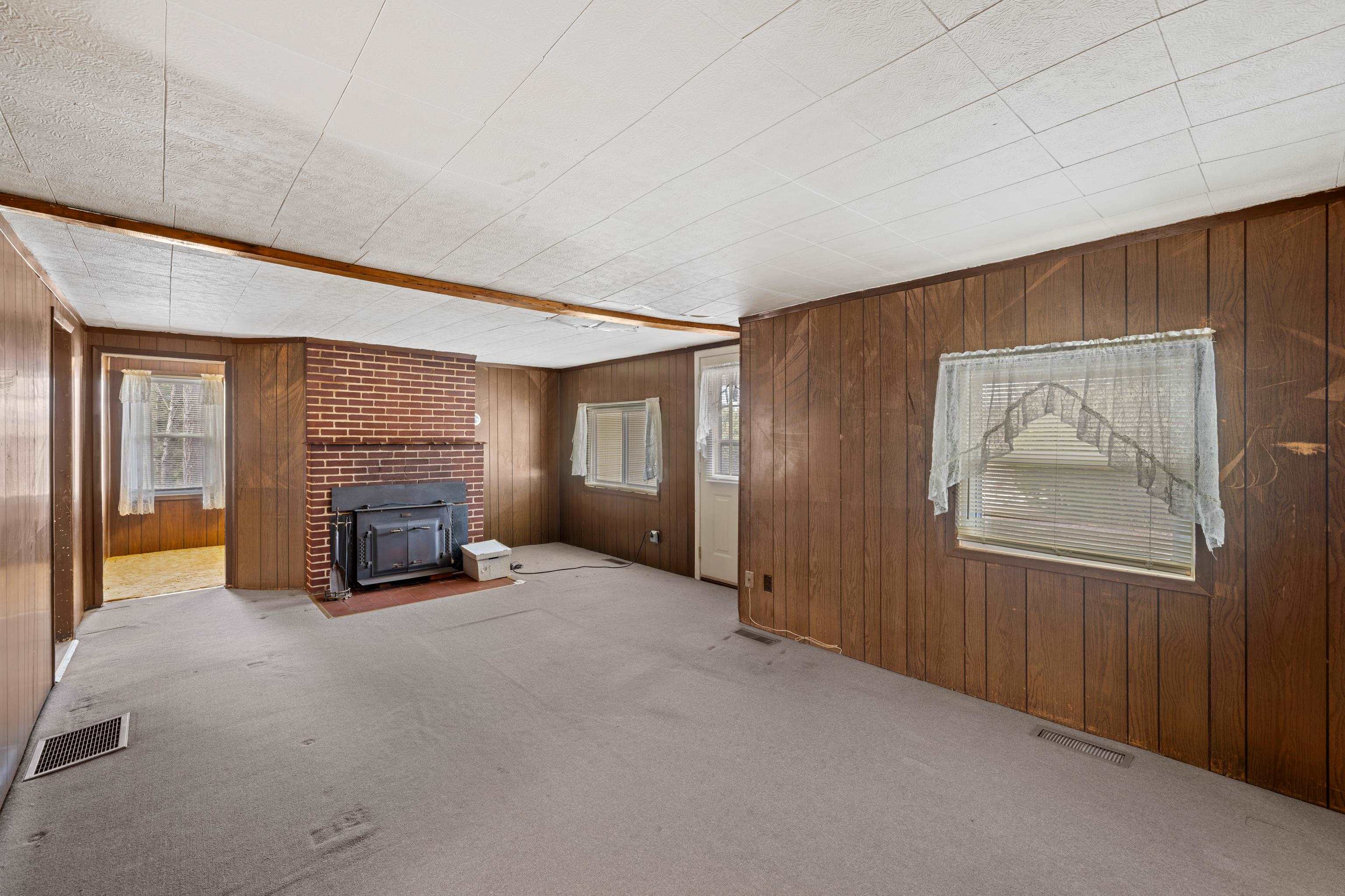 77 HIDDEN ACRES TRL, WAYNESBORO, Virginia 22980, 3 Bedrooms Bedrooms, ,1 BathroomBathrooms,Residential,77 HIDDEN ACRES TRL,672529 MLS # 672529