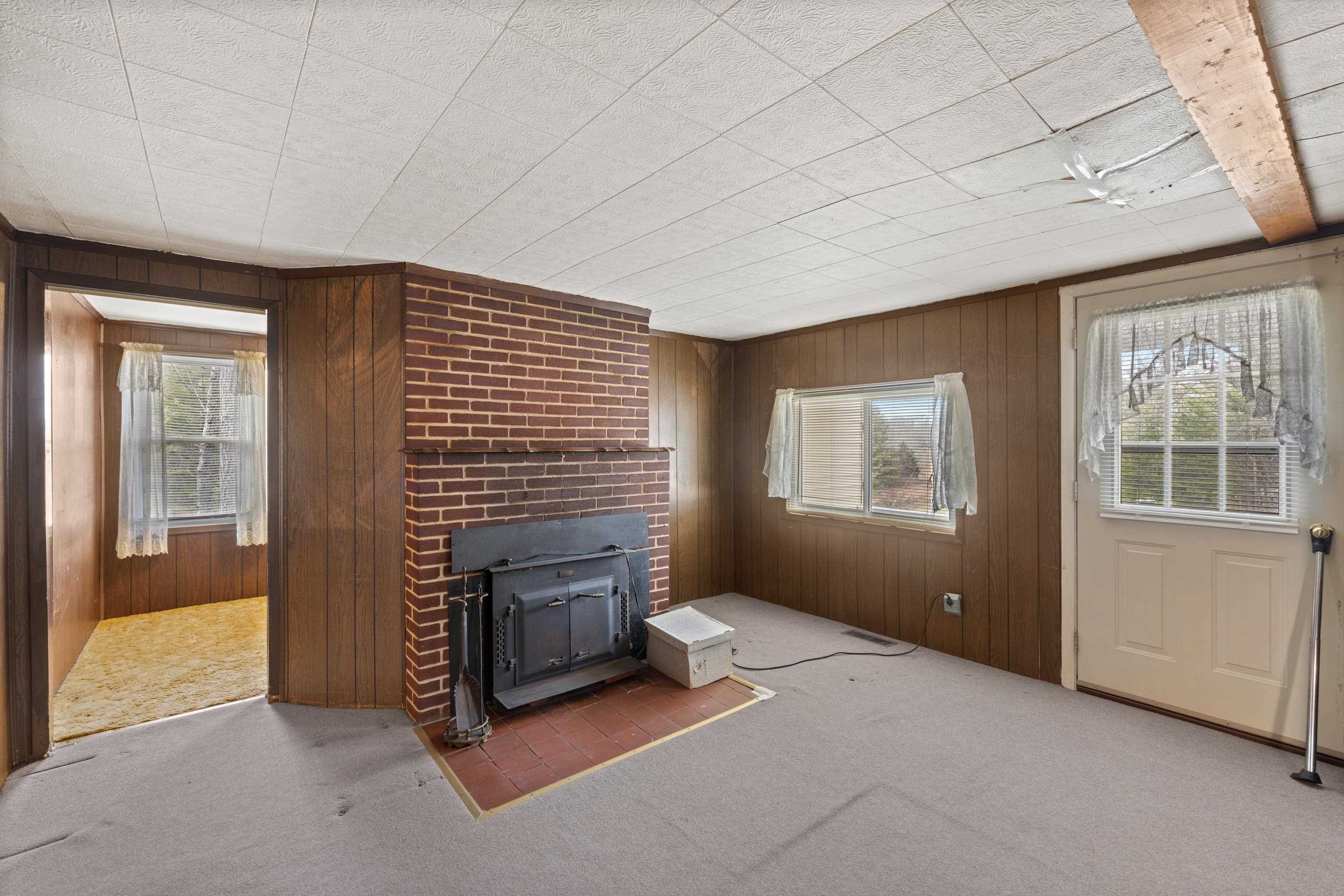 77 HIDDEN ACRES TRL, WAYNESBORO, Virginia 22980, 3 Bedrooms Bedrooms, ,1 BathroomBathrooms,Residential,77 HIDDEN ACRES TRL,672529 MLS # 672529