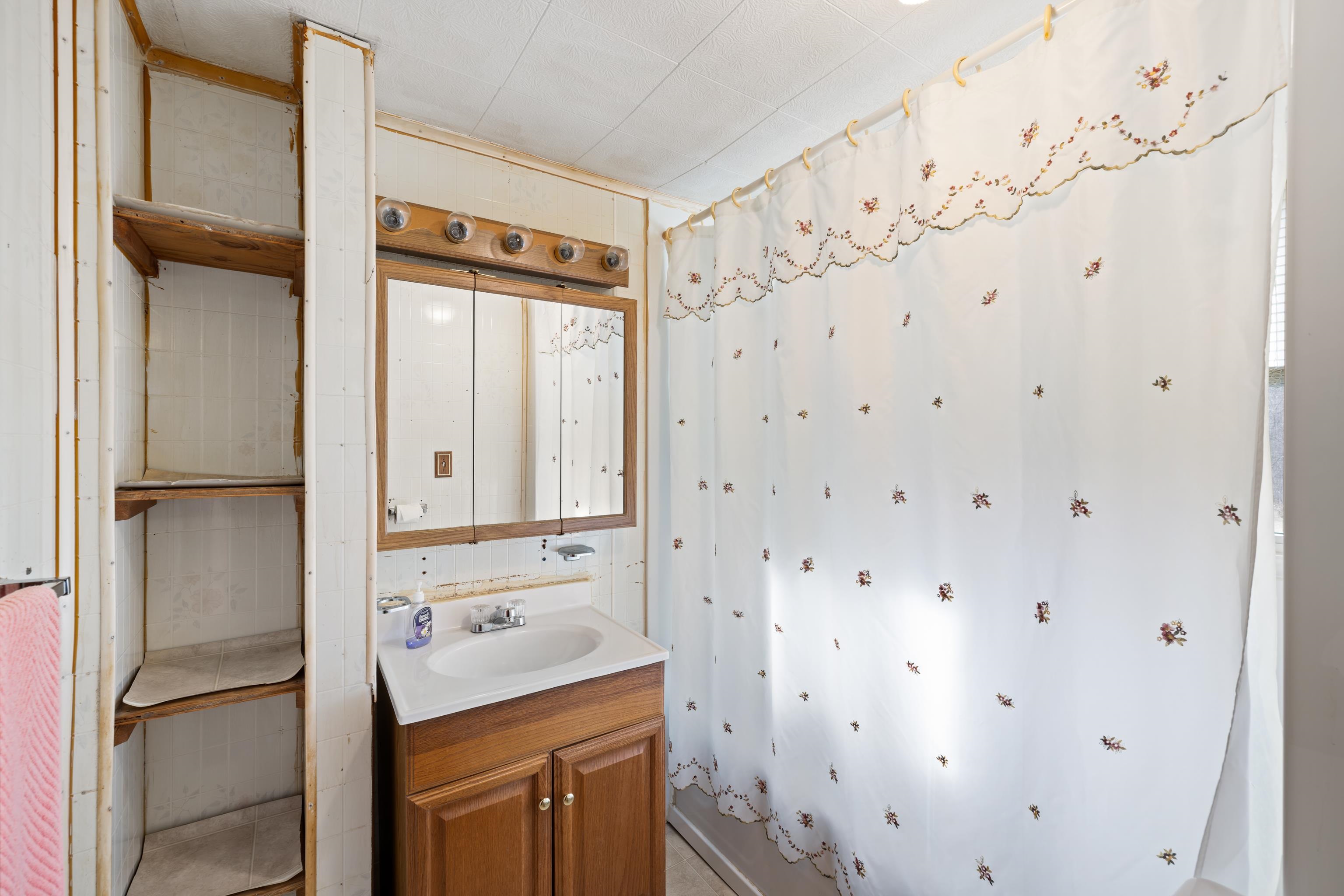 77 HIDDEN ACRES TRL, WAYNESBORO, Virginia 22980, 3 Bedrooms Bedrooms, ,1 BathroomBathrooms,Residential,77 HIDDEN ACRES TRL,672529 MLS # 672529