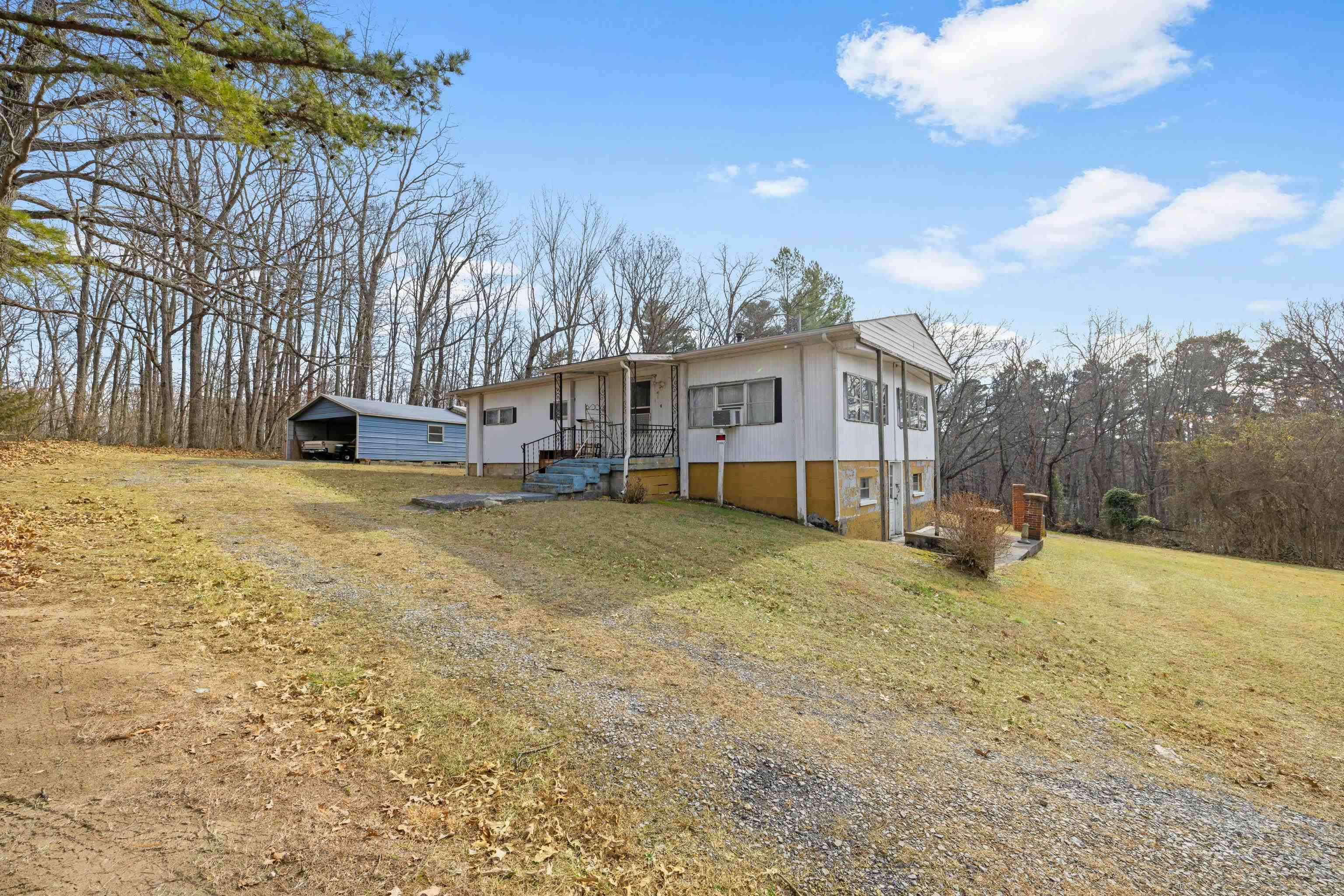 77 HIDDEN ACRES TRL, WAYNESBORO, Virginia 22980, 3 Bedrooms Bedrooms, ,1 BathroomBathrooms,Residential,77 HIDDEN ACRES TRL,672529 MLS # 672529