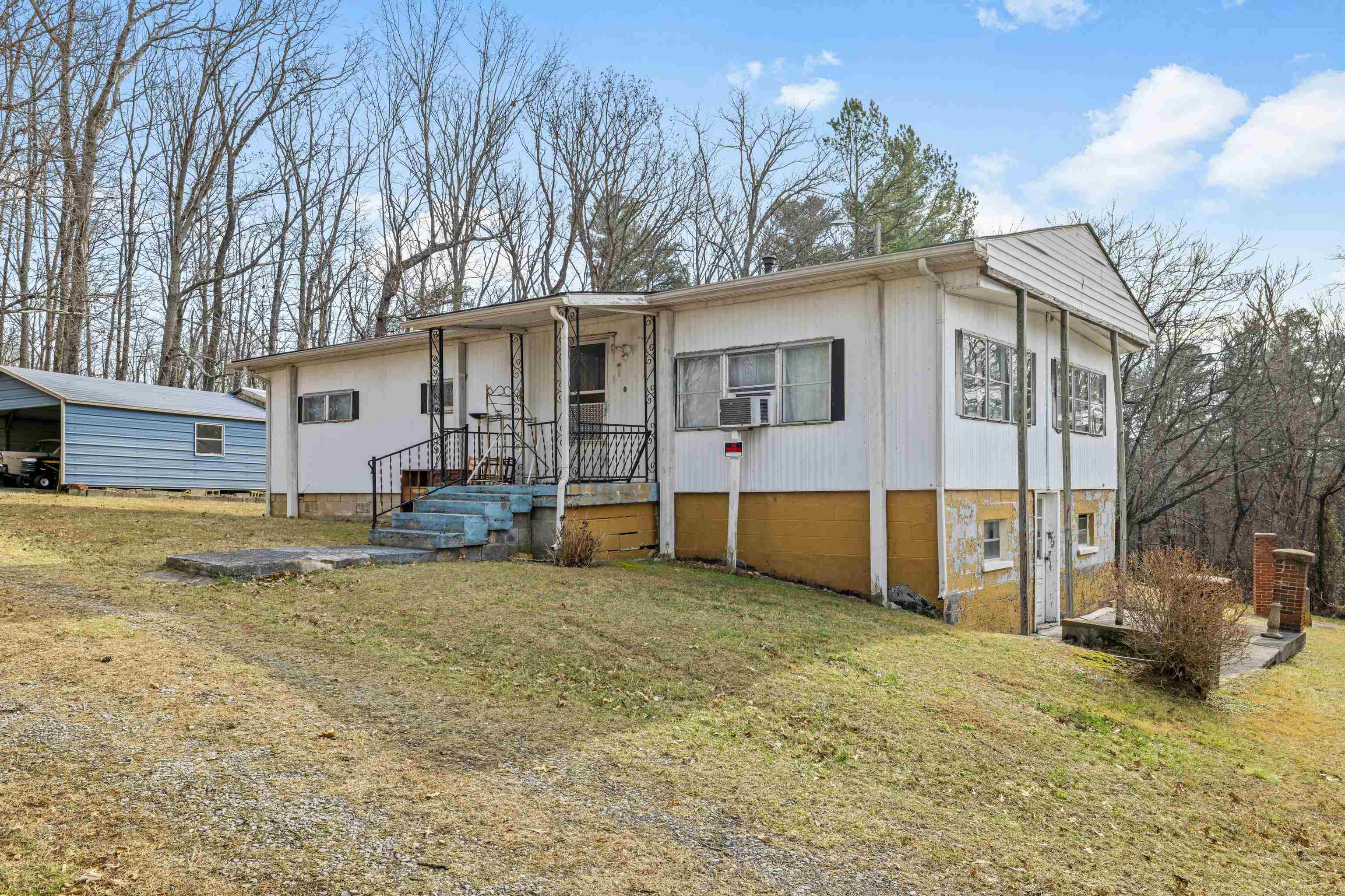 77 HIDDEN ACRES TRL, WAYNESBORO, Virginia 22980, 3 Bedrooms Bedrooms, ,1 BathroomBathrooms,Residential,77 HIDDEN ACRES TRL,672529 MLS # 672529