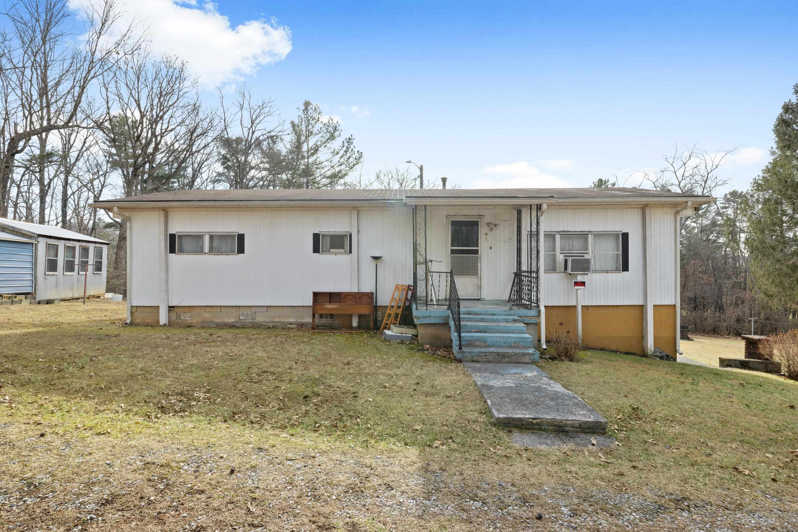 77 HIDDEN ACRES TRL, WAYNESBORO, Virginia 22980, 3 Bedrooms Bedrooms, ,1 BathroomBathrooms,Residential,77 HIDDEN ACRES TRL,672529 MLS # 672529