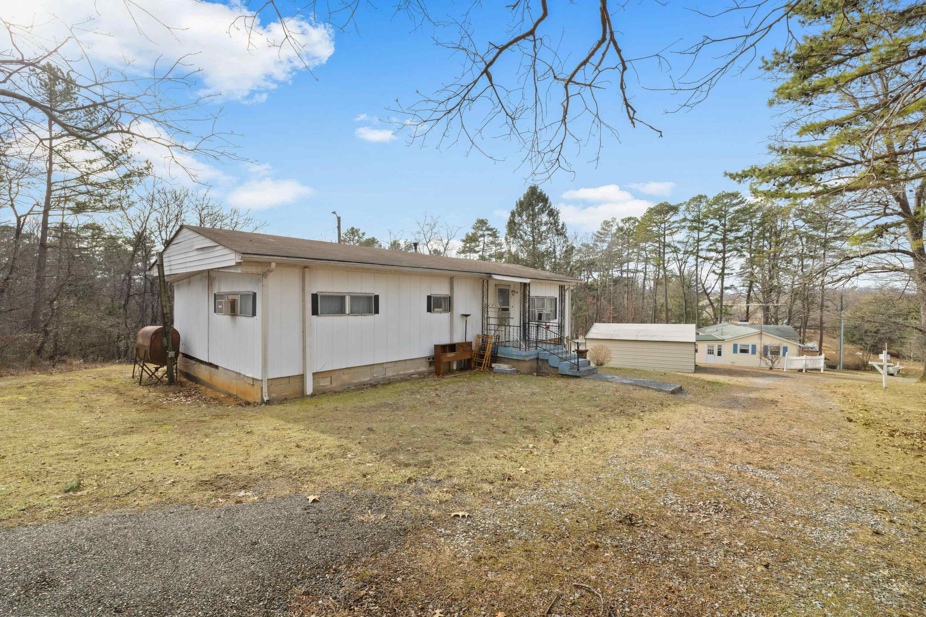 77 HIDDEN ACRES TRL, WAYNESBORO, Virginia 22980, 3 Bedrooms Bedrooms, ,1 BathroomBathrooms,Residential,77 HIDDEN ACRES TRL,672529 MLS # 672529