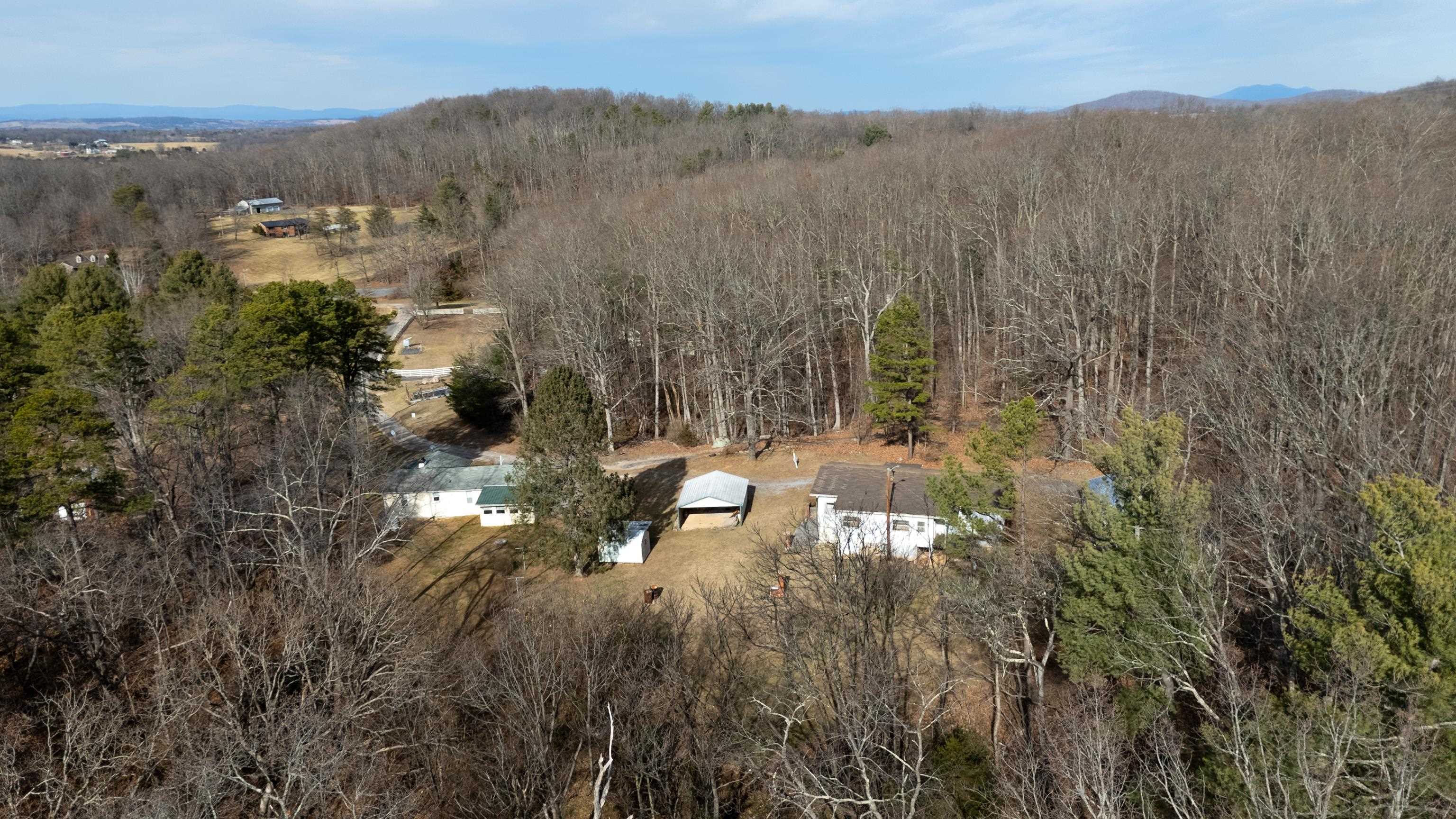 77 HIDDEN ACRES TRL, WAYNESBORO, Virginia 22980, 3 Bedrooms Bedrooms, ,1 BathroomBathrooms,Residential,77 HIDDEN ACRES TRL,672529 MLS # 672529