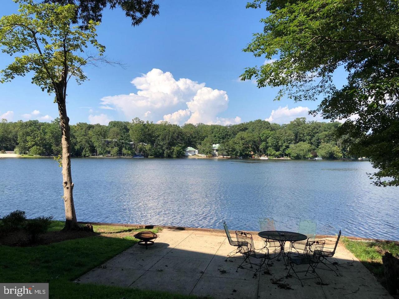 6220 LAKEVIEW DR, FALLS CHURCH, Virginia 22041, 5 Bedrooms Bedrooms, ,3 BathroomsBathrooms,Residential,For sale,6220 LAKEVIEW DR,VAFX2280594 MLS # VAFX2280594