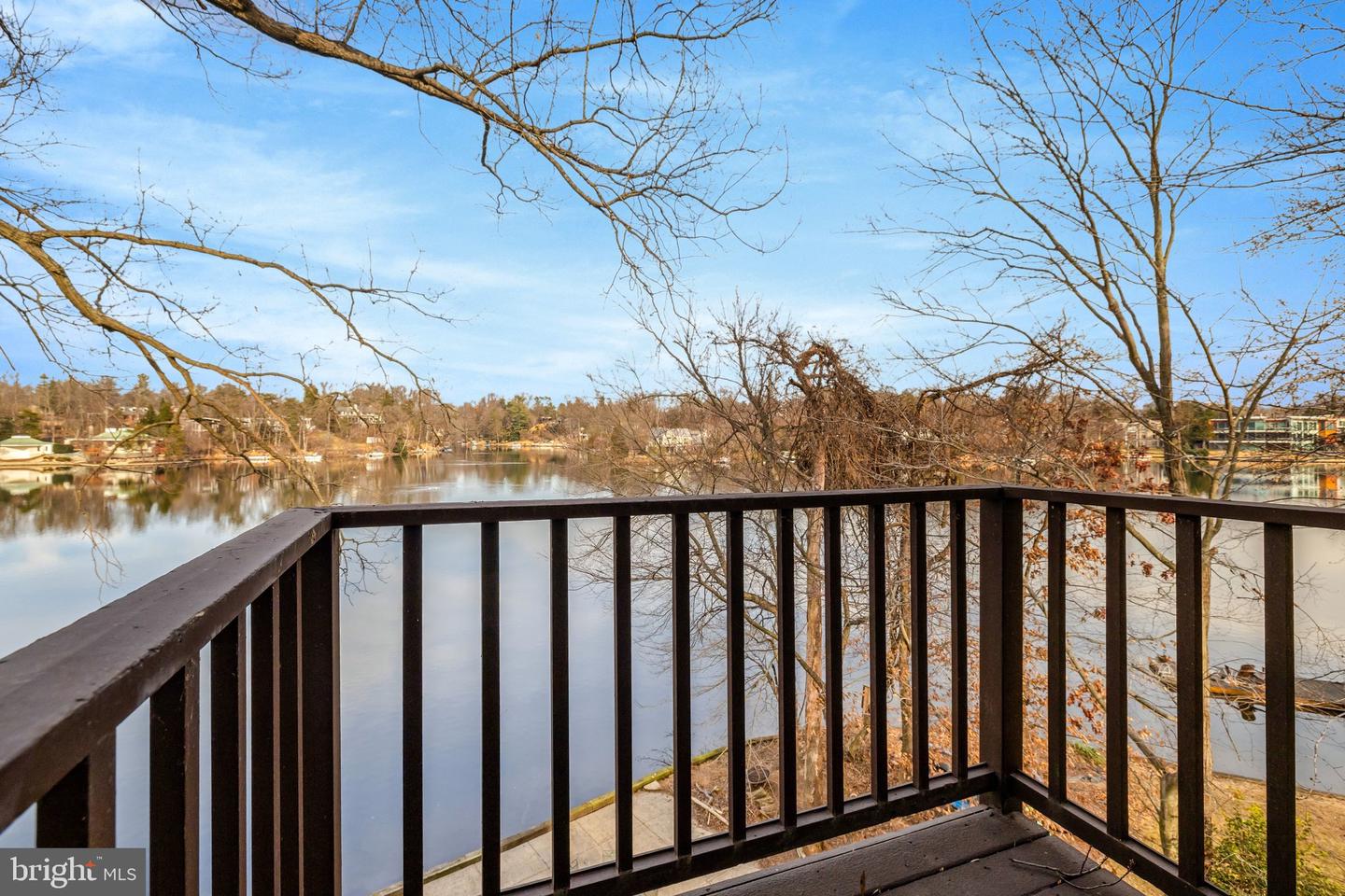 6220 LAKEVIEW DR, FALLS CHURCH, Virginia 22041, 5 Bedrooms Bedrooms, ,3 BathroomsBathrooms,Residential,For sale,6220 LAKEVIEW DR,VAFX2280594 MLS # VAFX2280594