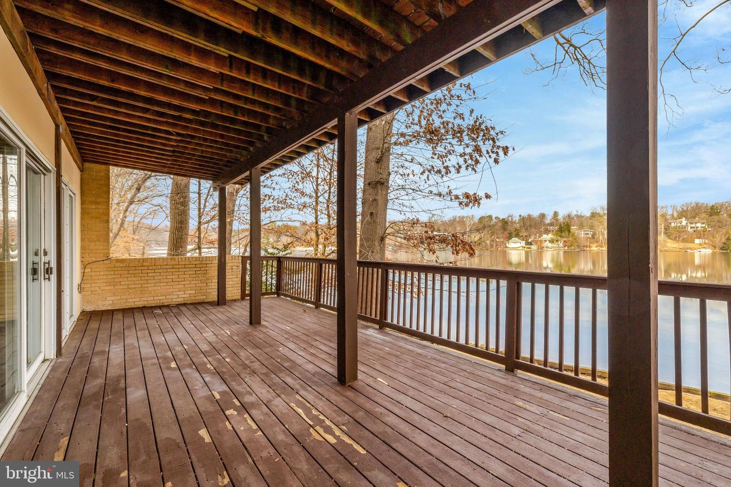 6220 LAKEVIEW DR, FALLS CHURCH, Virginia 22041, 5 Bedrooms Bedrooms, ,3 BathroomsBathrooms,Residential,For sale,6220 LAKEVIEW DR,VAFX2280594 MLS # VAFX2280594