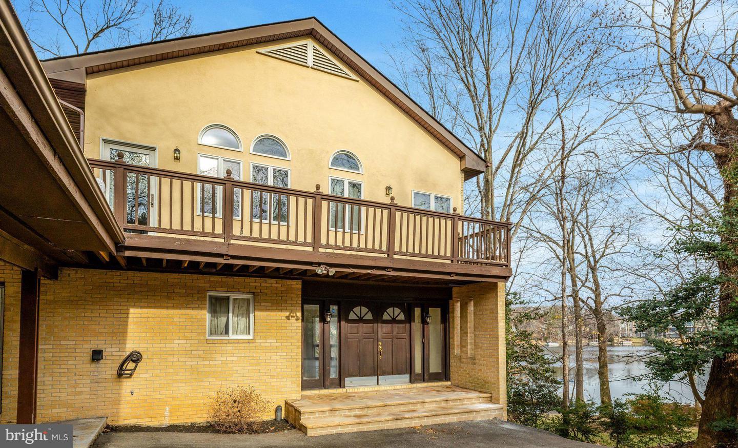 6220 LAKEVIEW DR, FALLS CHURCH, Virginia 22041, 5 Bedrooms Bedrooms, ,3 BathroomsBathrooms,Residential,For sale,6220 LAKEVIEW DR,VAFX2280594 MLS # VAFX2280594