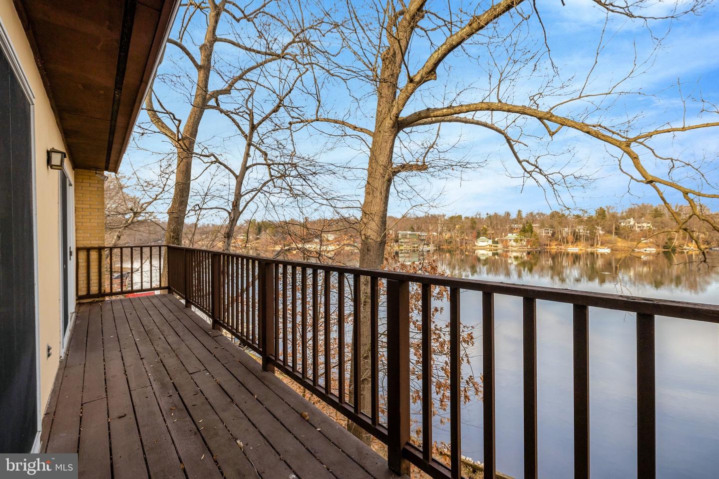 6220 LAKEVIEW DR, FALLS CHURCH, Virginia 22041, 5 Bedrooms Bedrooms, ,3 BathroomsBathrooms,Residential,For sale,6220 LAKEVIEW DR,VAFX2280594 MLS # VAFX2280594