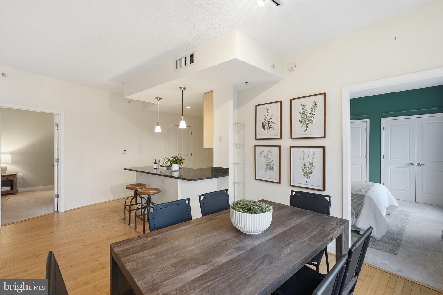 820 N POLLARD ST #504, ARLINGTON, Virginia 22203, 2 Bedrooms Bedrooms, ,2 BathroomsBathrooms,Residential,For sale,820 N POLLARD ST #504,VAAR2066500 MLS # VAAR2066500