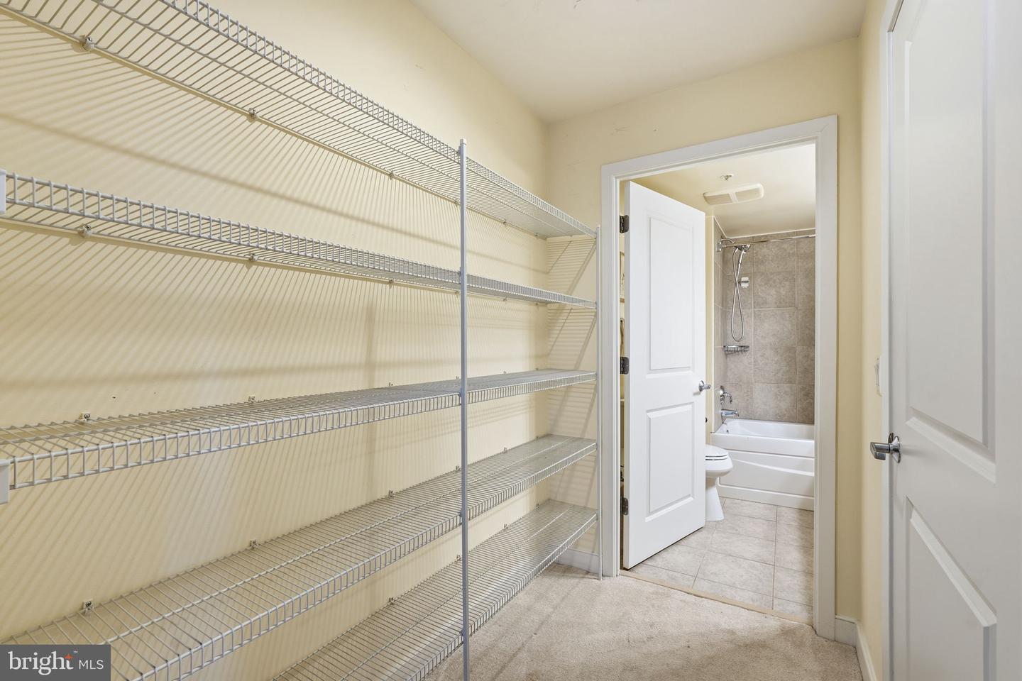 820 N POLLARD ST #504, ARLINGTON, Virginia 22203, 2 Bedrooms Bedrooms, ,2 BathroomsBathrooms,Residential,For sale,820 N POLLARD ST #504,VAAR2066500 MLS # VAAR2066500