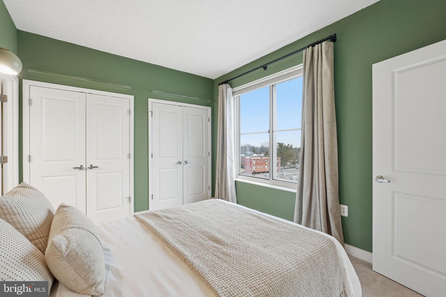 820 N POLLARD ST #504, ARLINGTON, Virginia 22203, 2 Bedrooms Bedrooms, ,2 BathroomsBathrooms,Residential,For sale,820 N POLLARD ST #504,VAAR2066500 MLS # VAAR2066500