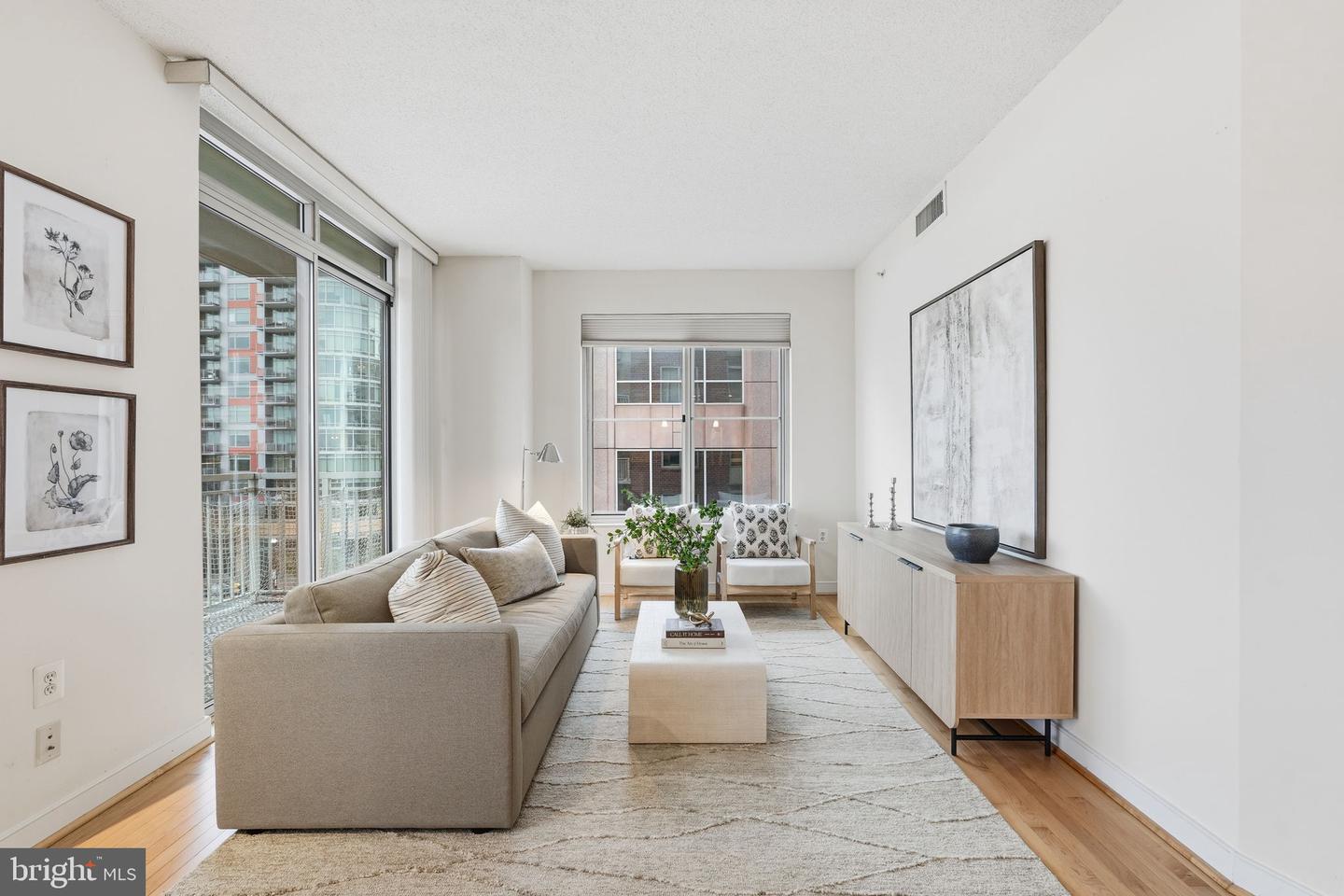 820 N POLLARD ST #504, ARLINGTON, Virginia 22203, 2 Bedrooms Bedrooms, ,2 BathroomsBathrooms,Residential,For sale,820 N POLLARD ST #504,VAAR2066500 MLS # VAAR2066500