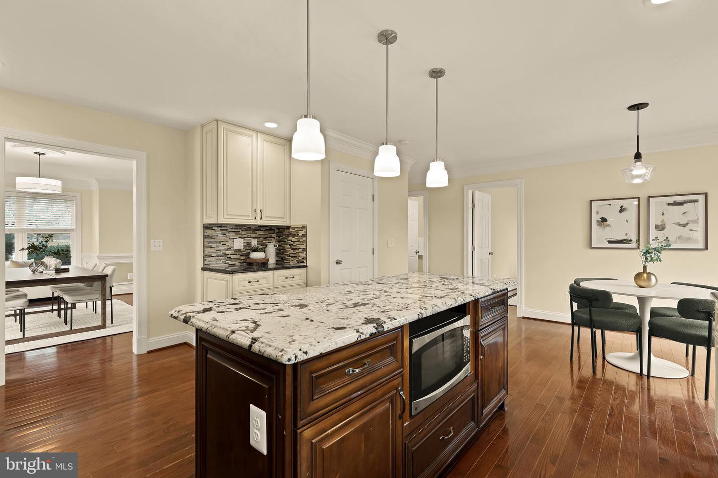 7221 TYLER AVE, FALLS CHURCH, Virginia 22042, 4 Bedrooms Bedrooms, ,4 BathroomsBathrooms,Residential,For sale,7221 TYLER AVE,VAFX2280912 MLS # VAFX2280912