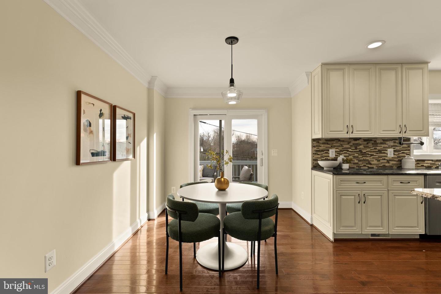 7221 TYLER AVE, FALLS CHURCH, Virginia 22042, 4 Bedrooms Bedrooms, ,4 BathroomsBathrooms,Residential,For sale,7221 TYLER AVE,VAFX2280912 MLS # VAFX2280912